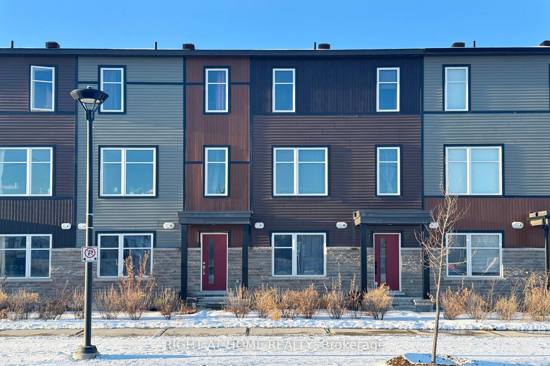 Photo 1 of 1109 Speedvale Court, Ottawa, Kanata - Kanata Lakes/Heritage Hills — HOMEH