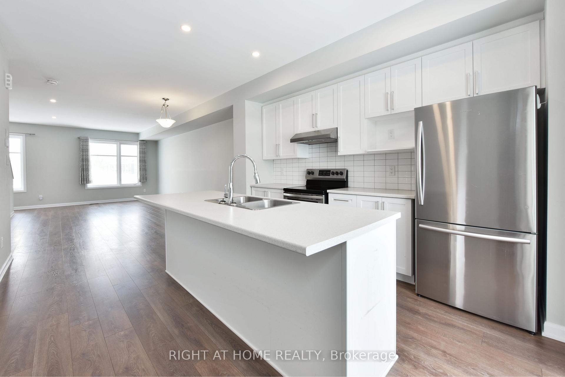 Photo 10 of 1109 Speedvale Court, Ottawa, Kanata - Kanata Lakes/Heritage Hills — HOMEH