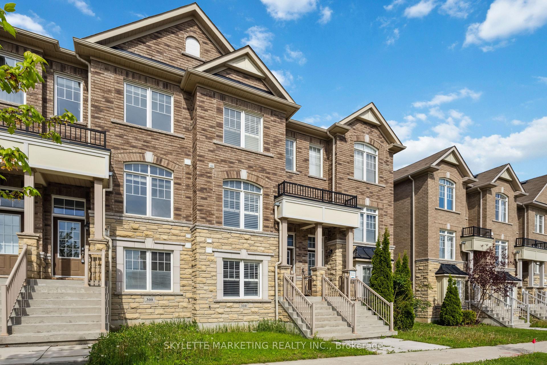 Photo 2 of 310 Delray Drive, Markham, Greensborough — HOMEH