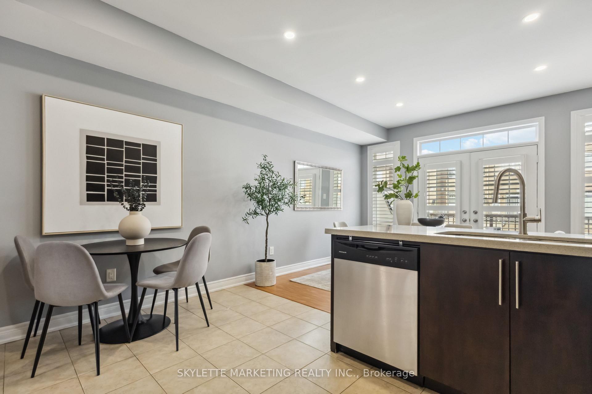 Photo 10 of 310 Delray Drive, Markham, Greensborough — HOMEH