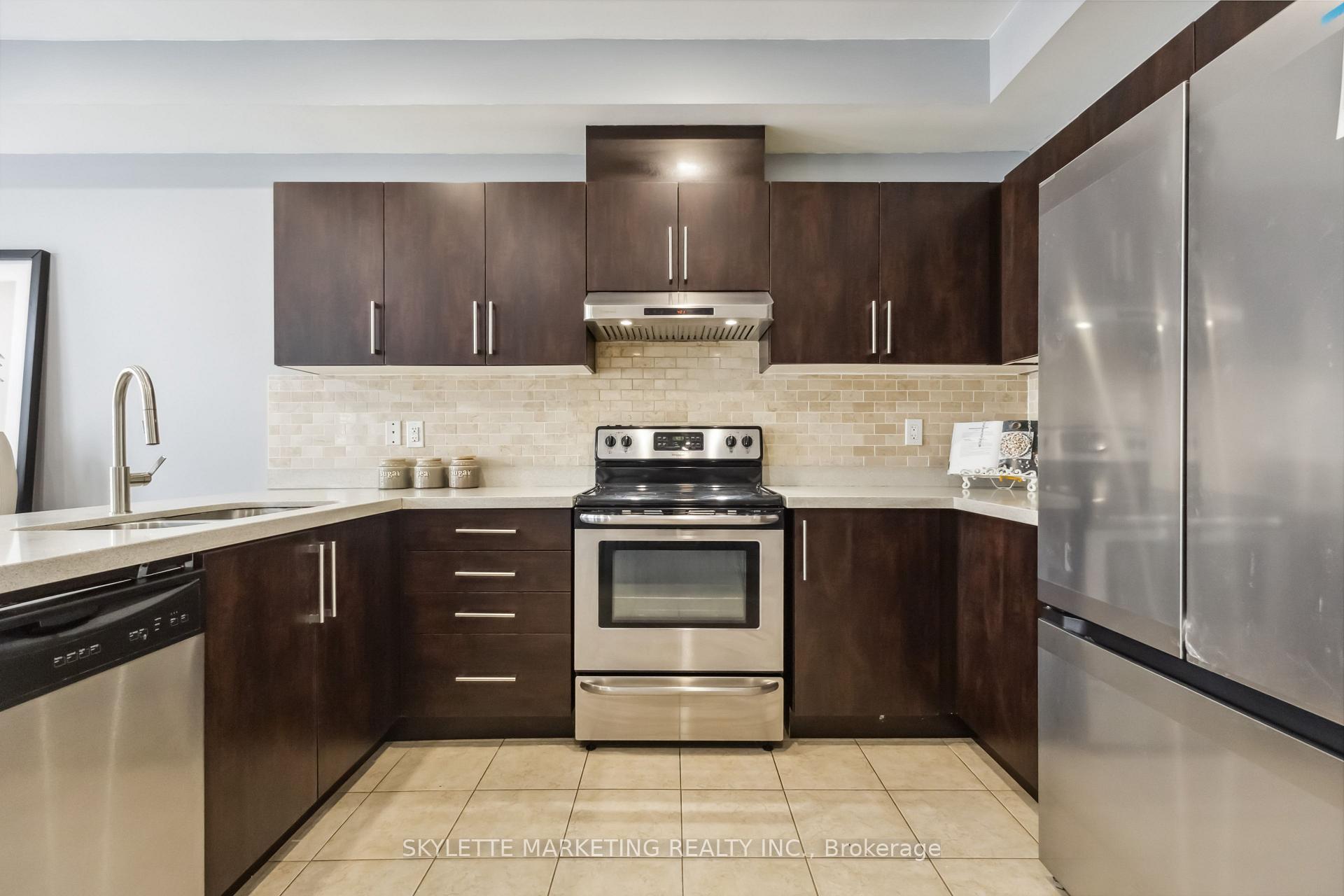 Photo 15 of 310 Delray Drive, Markham, Greensborough — HOMEH