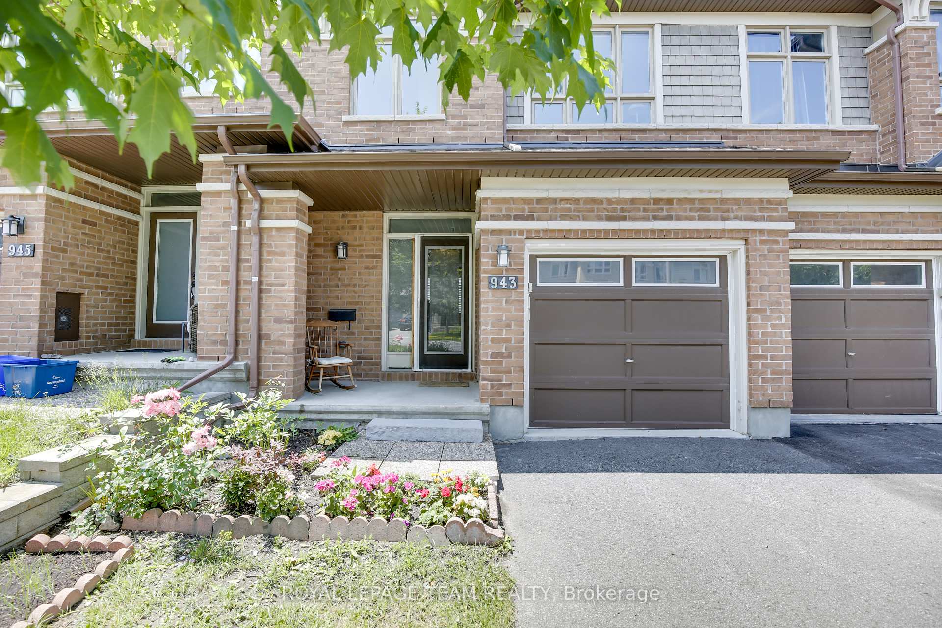 Photo 2 of 943 Fletcher Circle, Ottawa, Kanata - Kanata Lakes/Heritage Hills — HOMEH