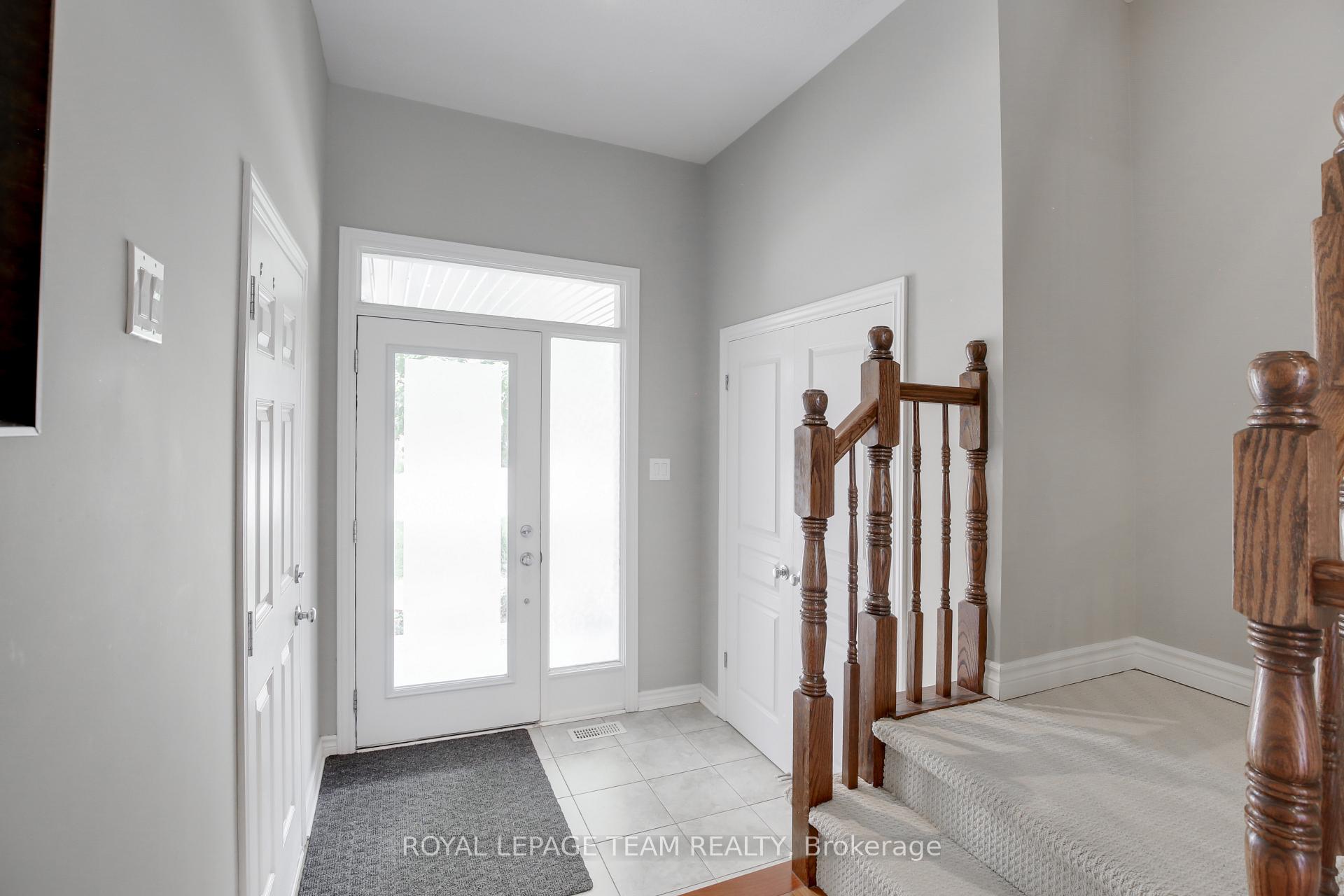 Photo 6 of 943 Fletcher Circle, Ottawa, Kanata - Kanata Lakes/Heritage Hills — HOMEH