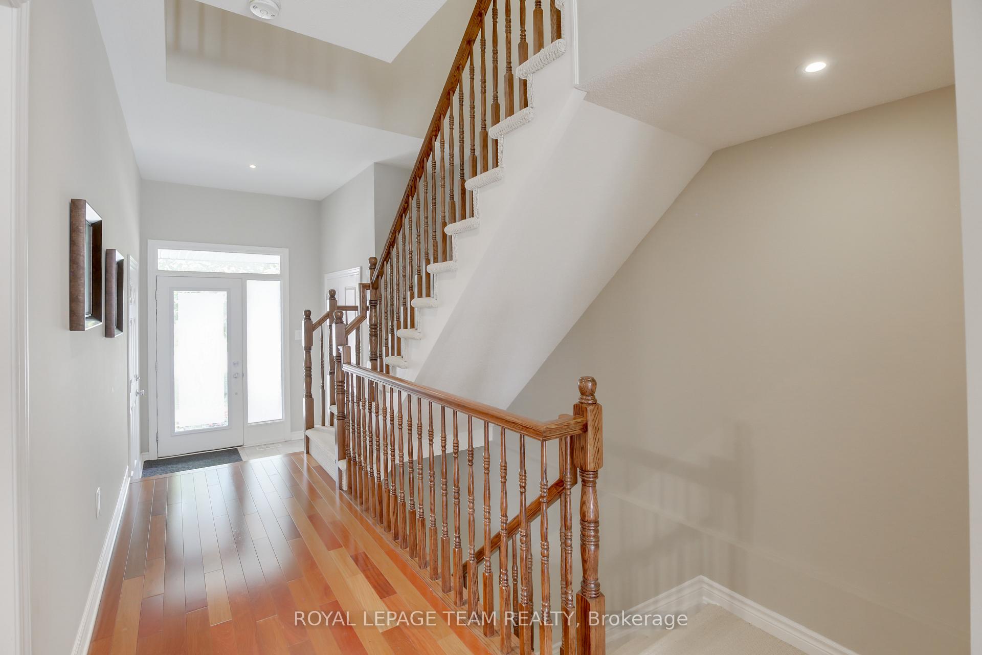 Photo 11 of 943 Fletcher Circle, Ottawa, Kanata - Kanata Lakes/Heritage Hills — HOMEH