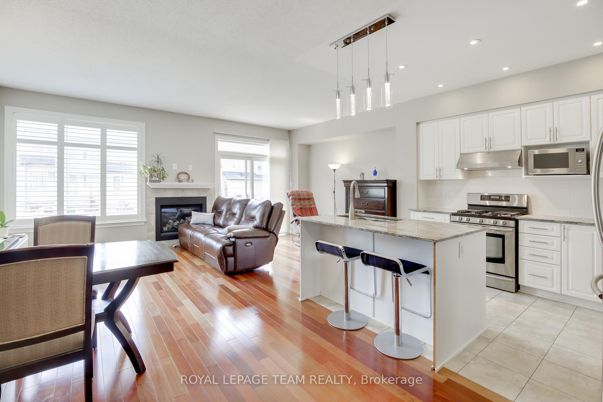Photo 13 of 943 Fletcher Circle, Ottawa, Kanata - Kanata Lakes/Heritage Hills — HOMEH