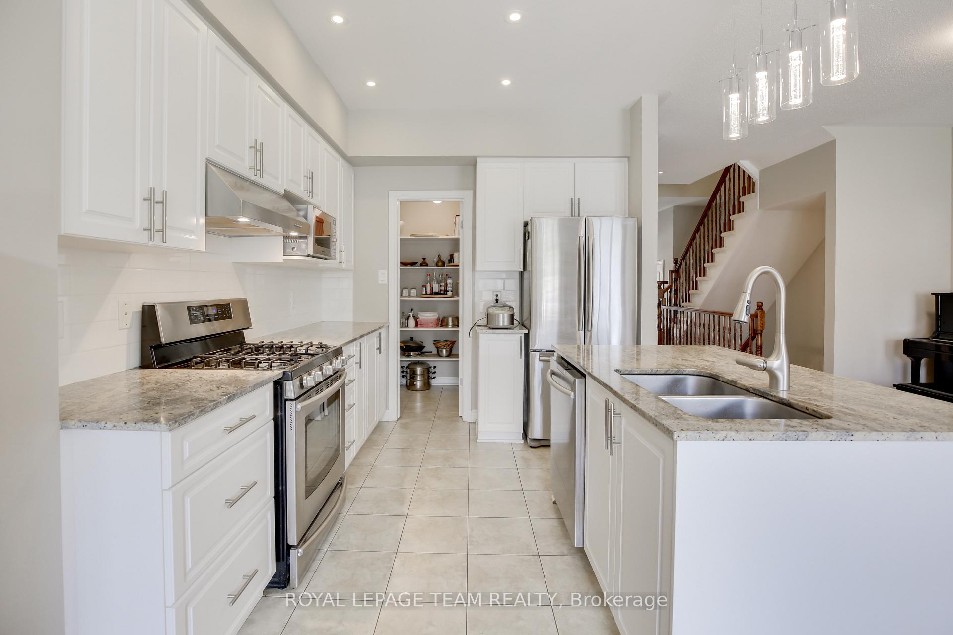 Photo 15 of 943 Fletcher Circle, Ottawa, Kanata - Kanata Lakes/Heritage Hills — HOMEH