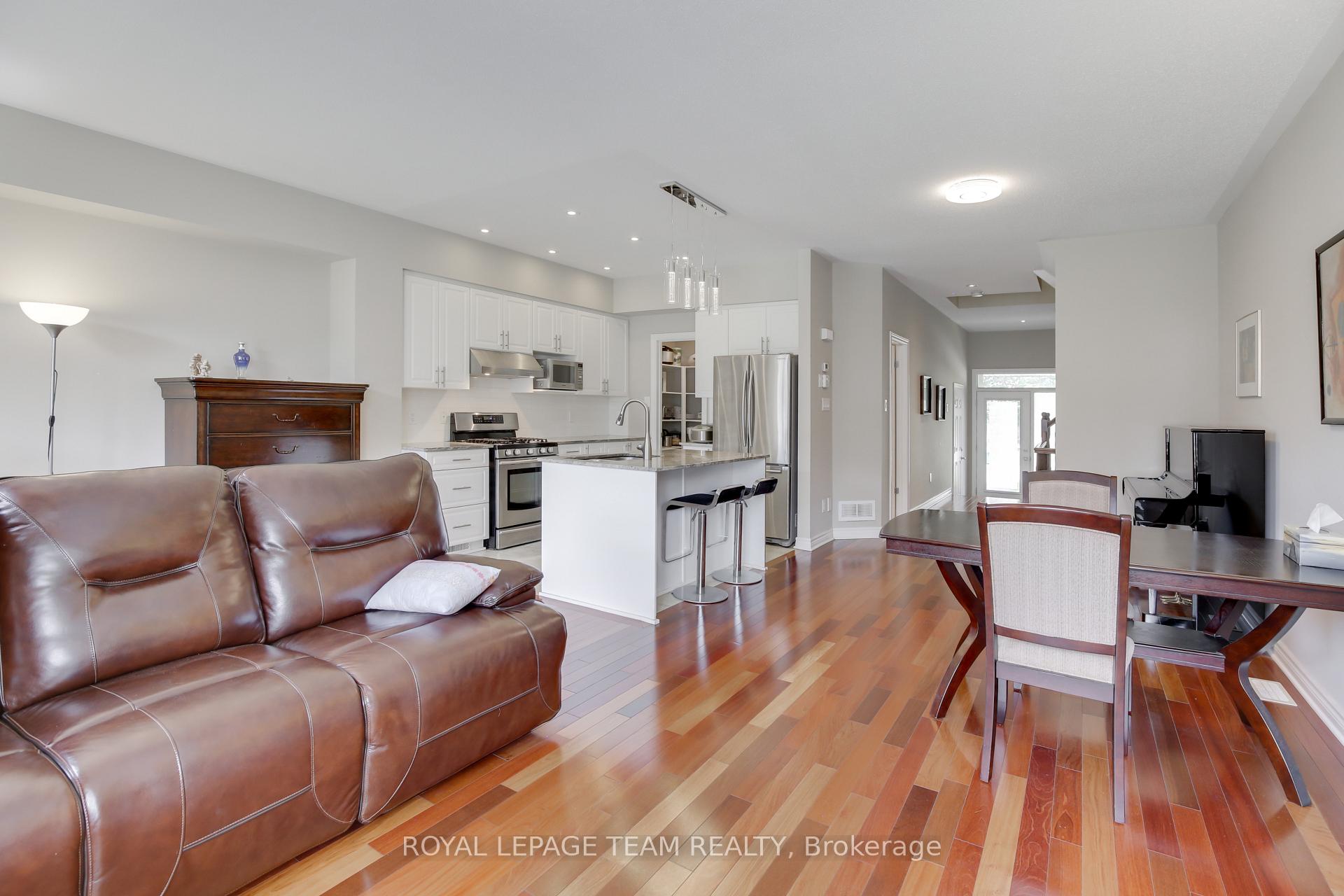 Photo 19 of 943 Fletcher Circle, Ottawa, Kanata - Kanata Lakes/Heritage Hills — HOMEH