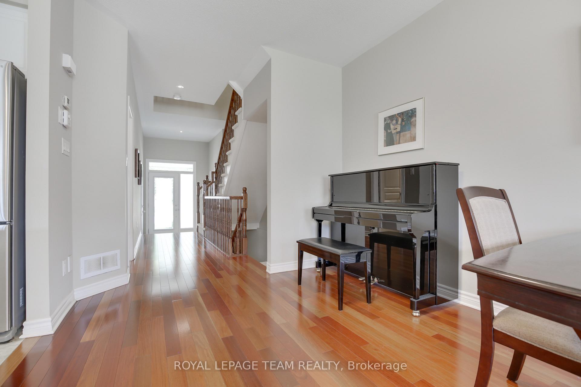 Photo 20 of 943 Fletcher Circle, Ottawa, Kanata - Kanata Lakes/Heritage Hills — HOMEH