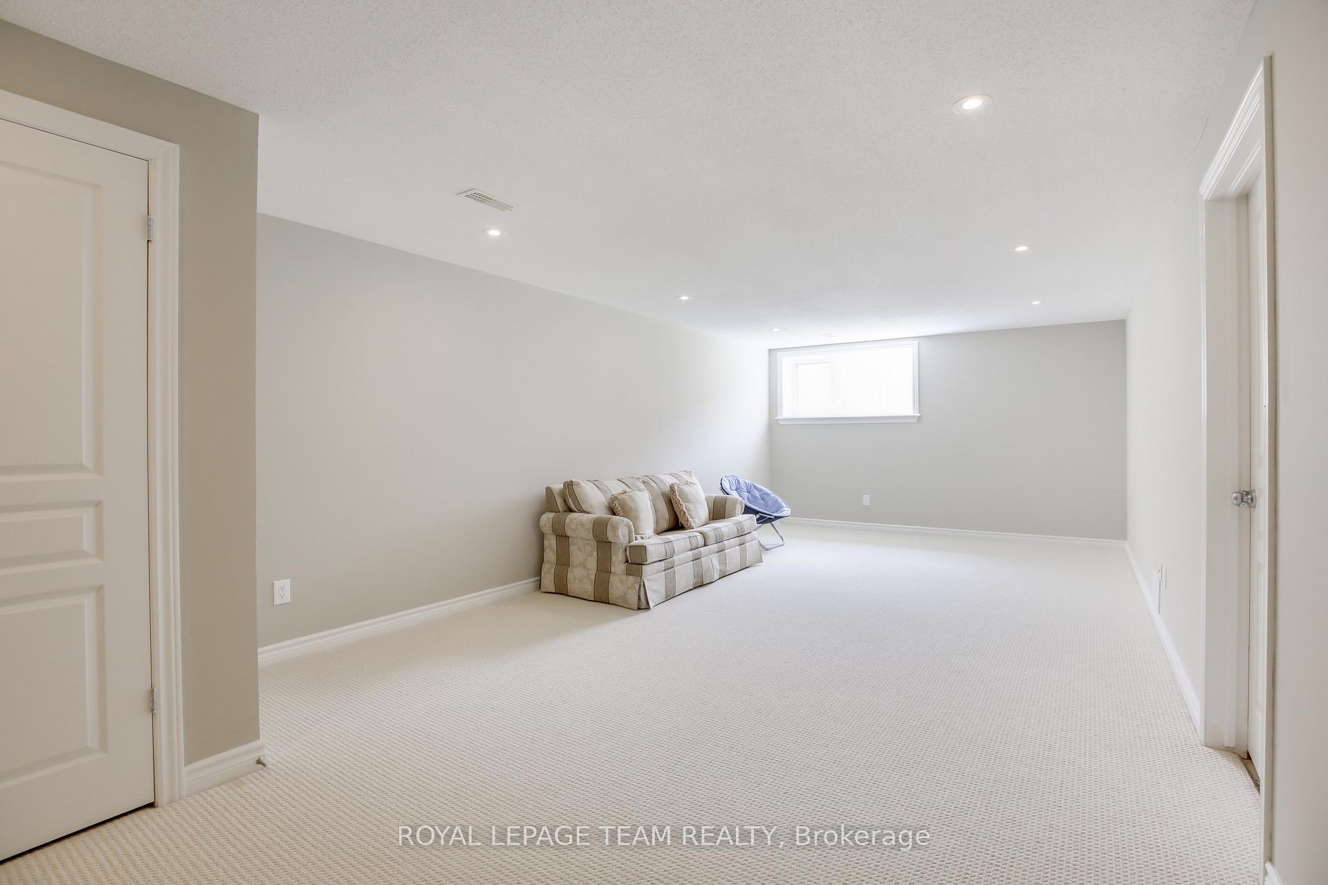Photo 36 of 943 Fletcher Circle, Ottawa, Kanata - Kanata Lakes/Heritage Hills — HOMEH