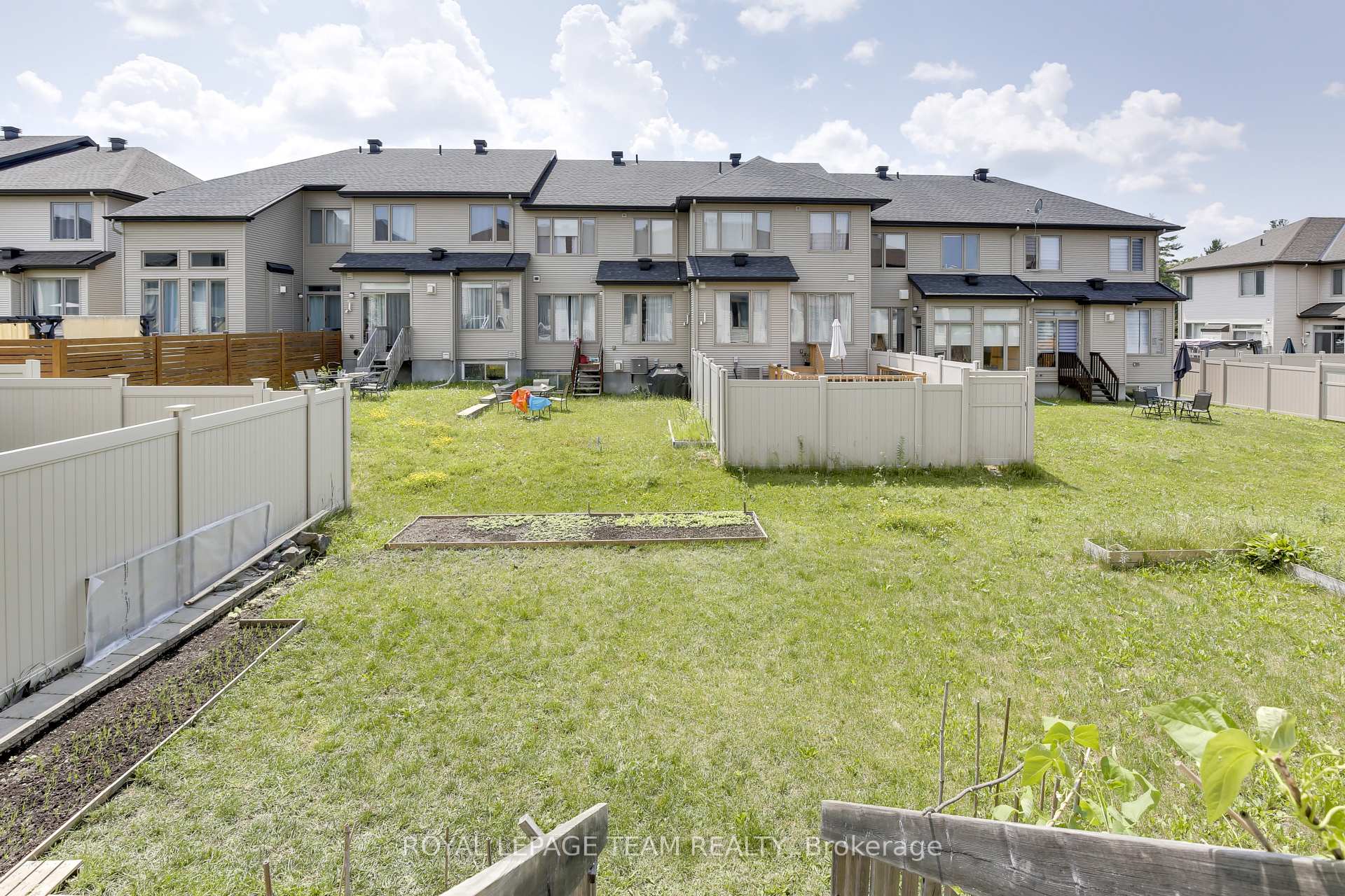 Photo 39 of 943 Fletcher Circle, Ottawa, Kanata - Kanata Lakes/Heritage Hills — HOMEH