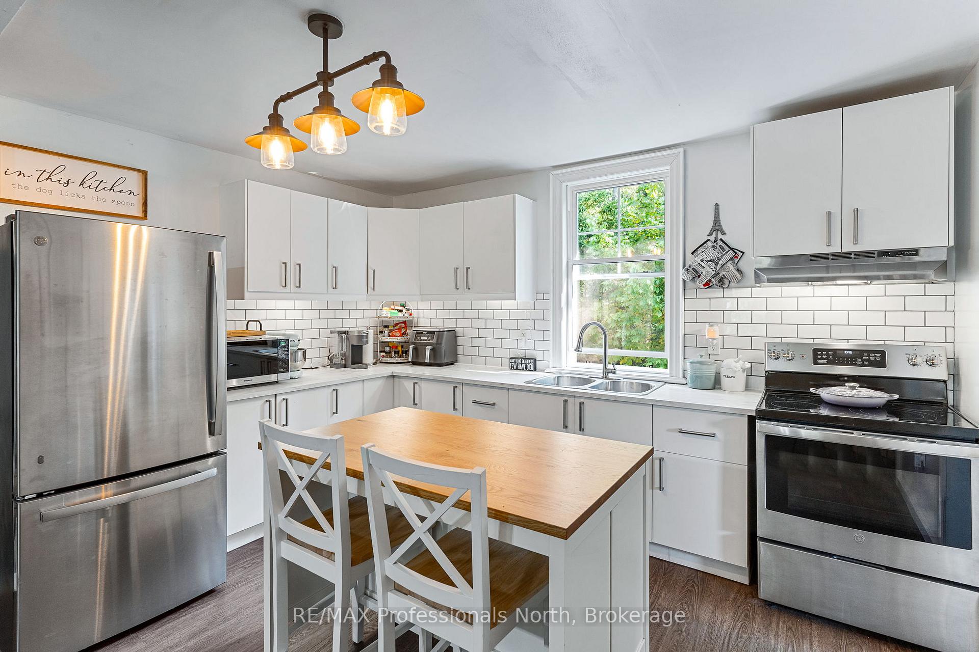 Photo 7 of 9357 Highway 118, Minden Hills, Minden — HOMEH