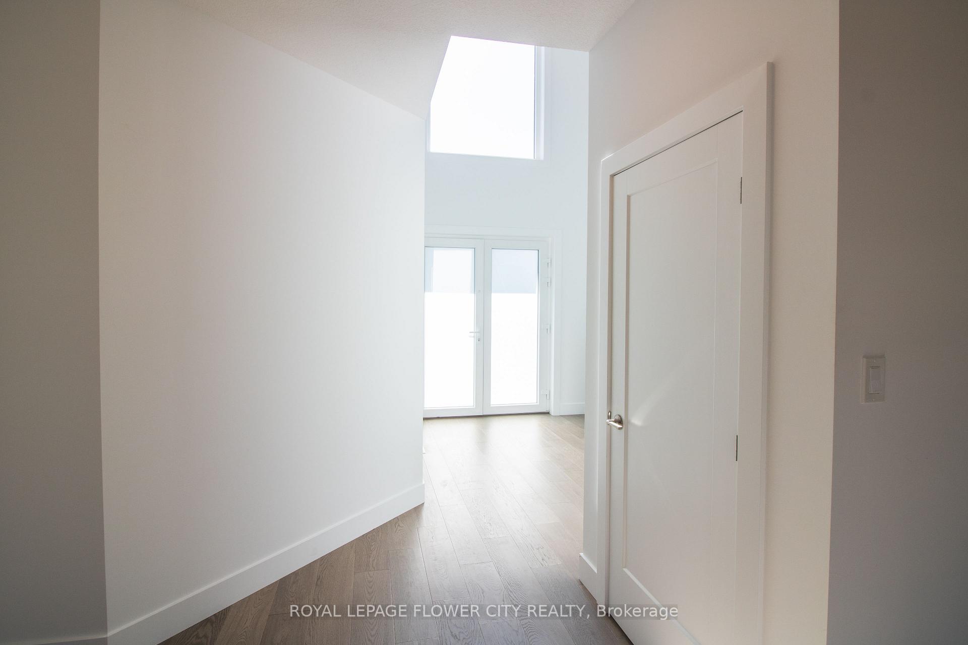Photo 8 of 28 Kaiser Lane, Middlesex Centre, Komoka — HOMEH