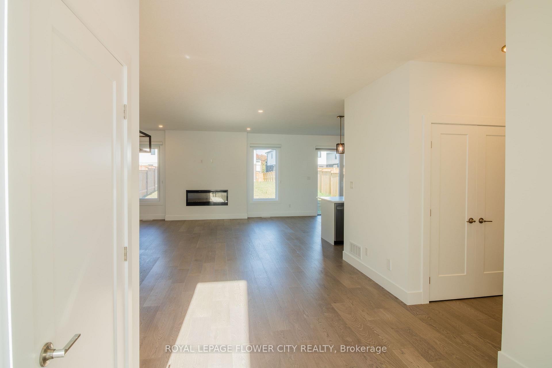 Photo 10 of 28 Kaiser Lane, Middlesex Centre, Komoka — HOMEH