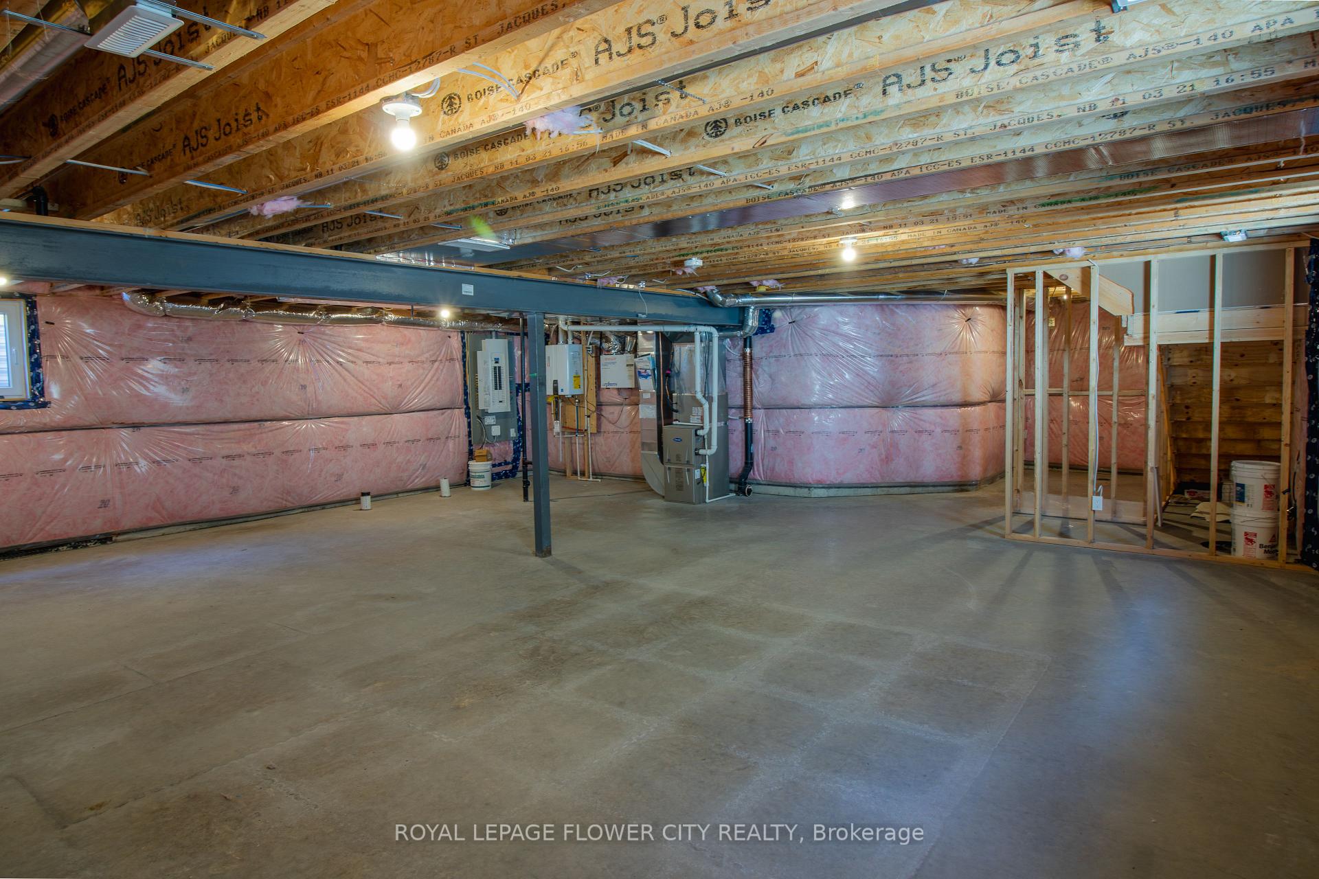 Photo 25 of 28 Kaiser Lane, Middlesex Centre, Komoka — HOMEH