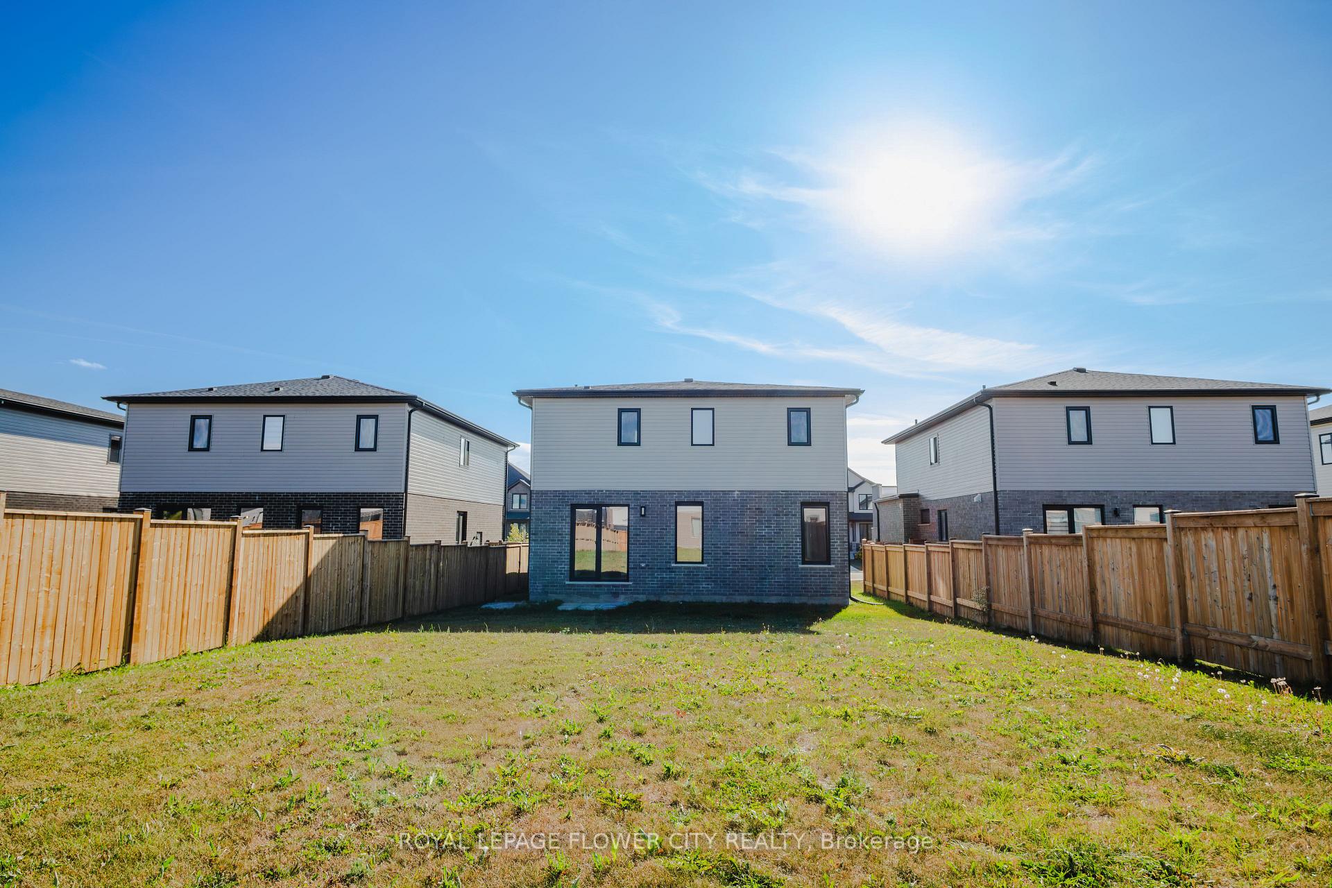 Photo 28 of 28 Kaiser Lane, Middlesex Centre, Komoka — HOMEH