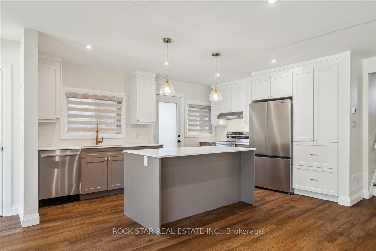 Photo 3 of Unit UPPER, 258 Pottruff Road N, Hamilton, Kentley — HOMEH