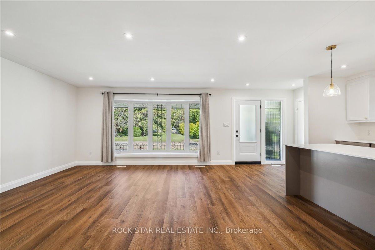Photo 4 of Unit UPPER, 258 Pottruff Road N, Hamilton, Kentley — HOMEH