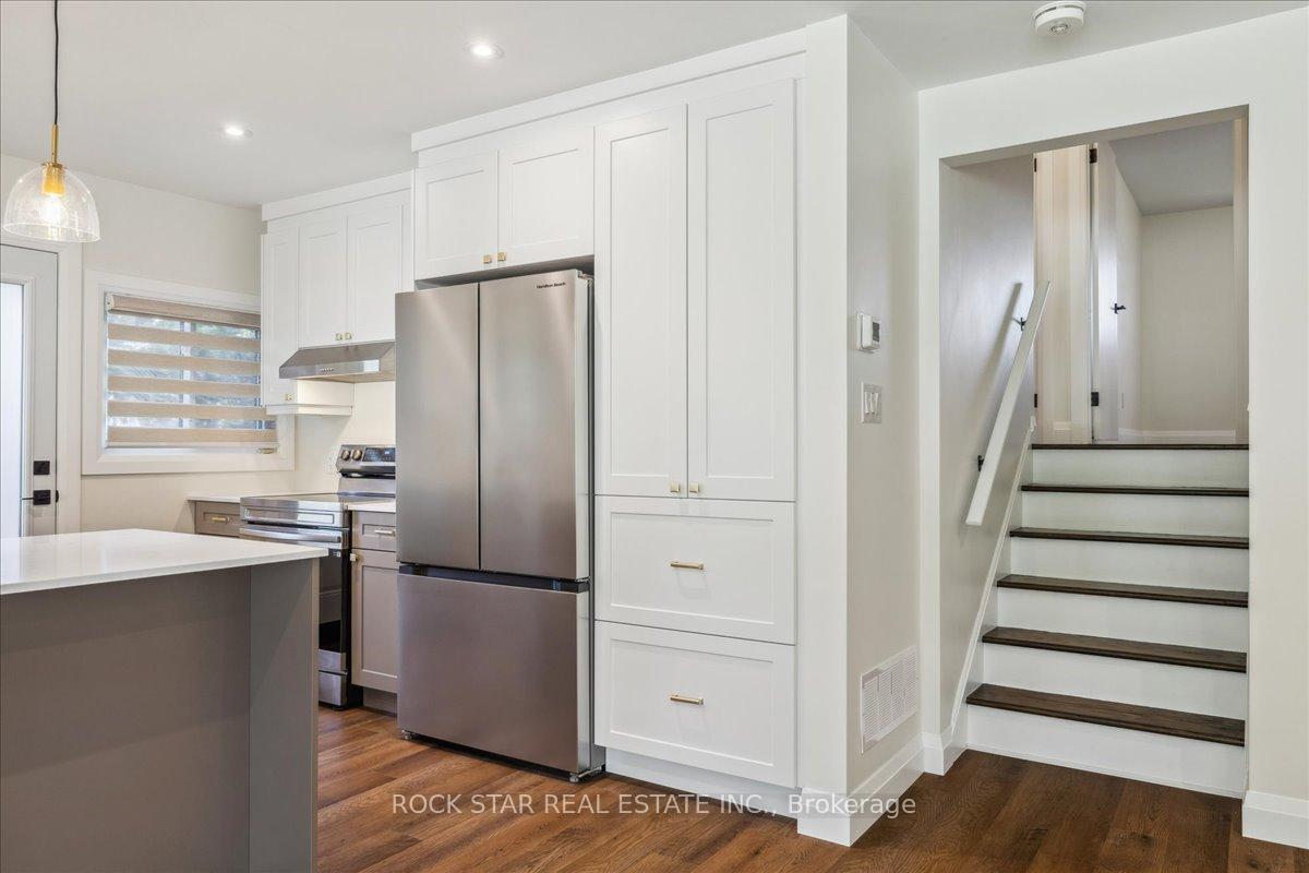 Photo 9 of Unit UPPER, 258 Pottruff Road N, Hamilton, Kentley — HOMEH