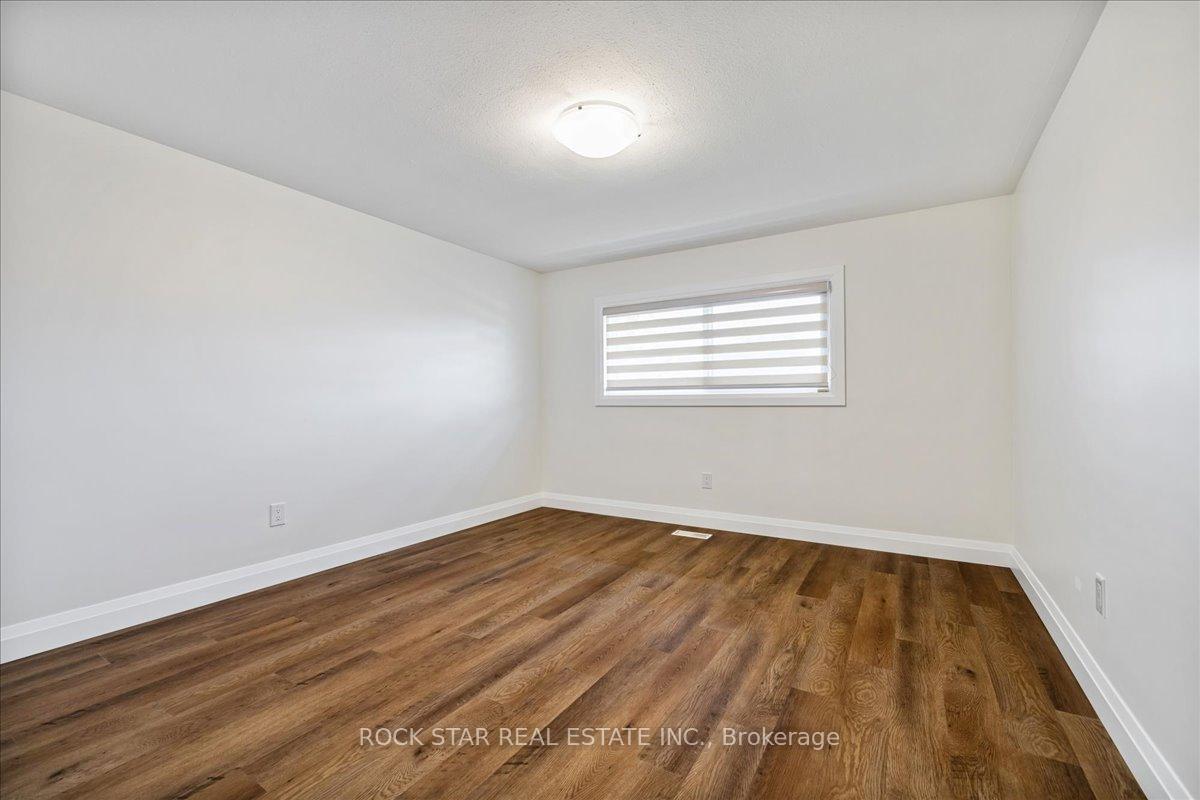 Photo 11 of Unit UPPER, 258 Pottruff Road N, Hamilton, Kentley — HOMEH