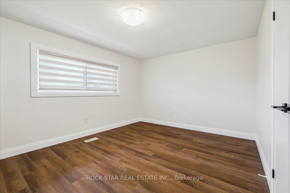 Photo 12 of Unit UPPER, 258 Pottruff Road N, Hamilton, Kentley — HOMEH