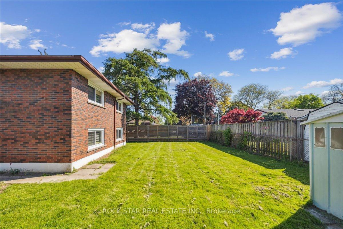 Photo 17 of Unit UPPER, 258 Pottruff Road N, Hamilton, Kentley — HOMEH