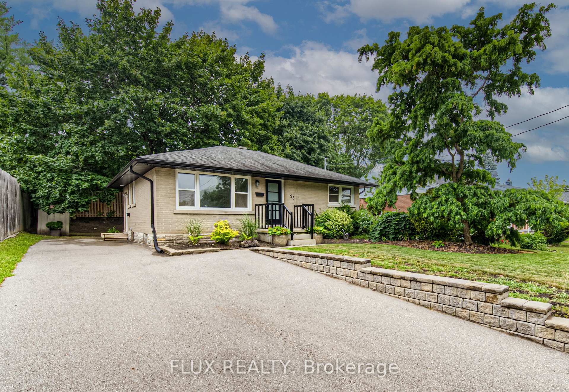 Front of 98 Harber Avenue