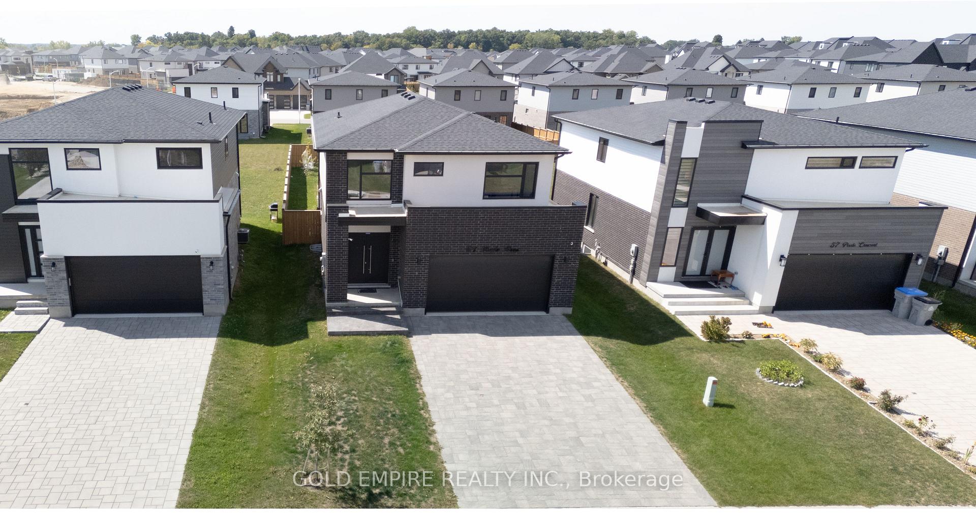 Photo 3 of 61 Poole Crescent, Middlesex Centre, Rural Middlesex Centre — HOMEH