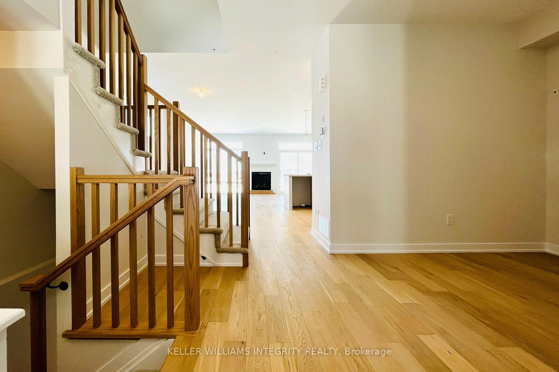 Photo 4 of 706 Newstead Crescent, Ottawa, Kanata - Kanata Lakes/Heritage Hills — HOMEH