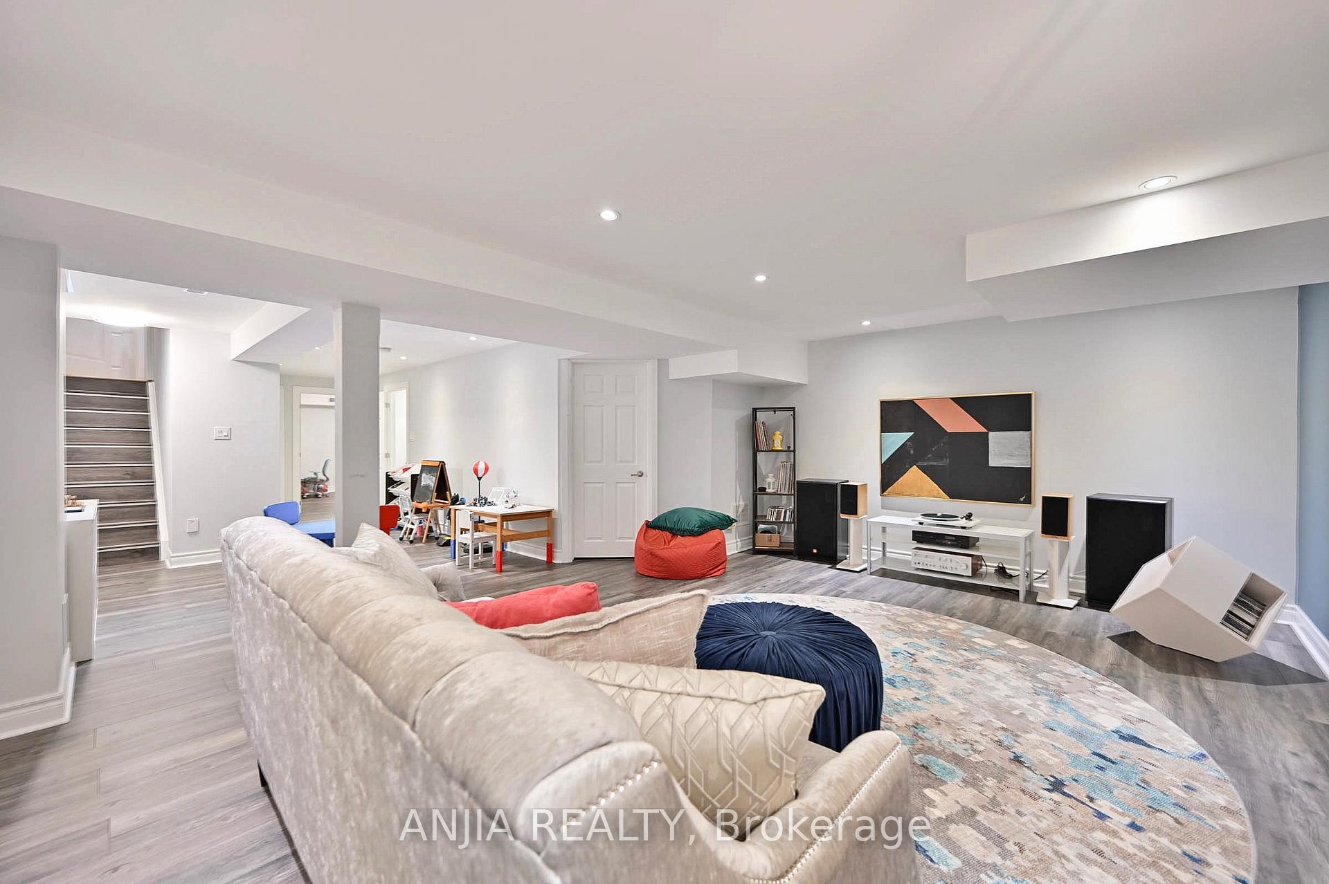 Photo 38 of 73 Shady Oaks Avenue, Markham, Cornell — HOMEH