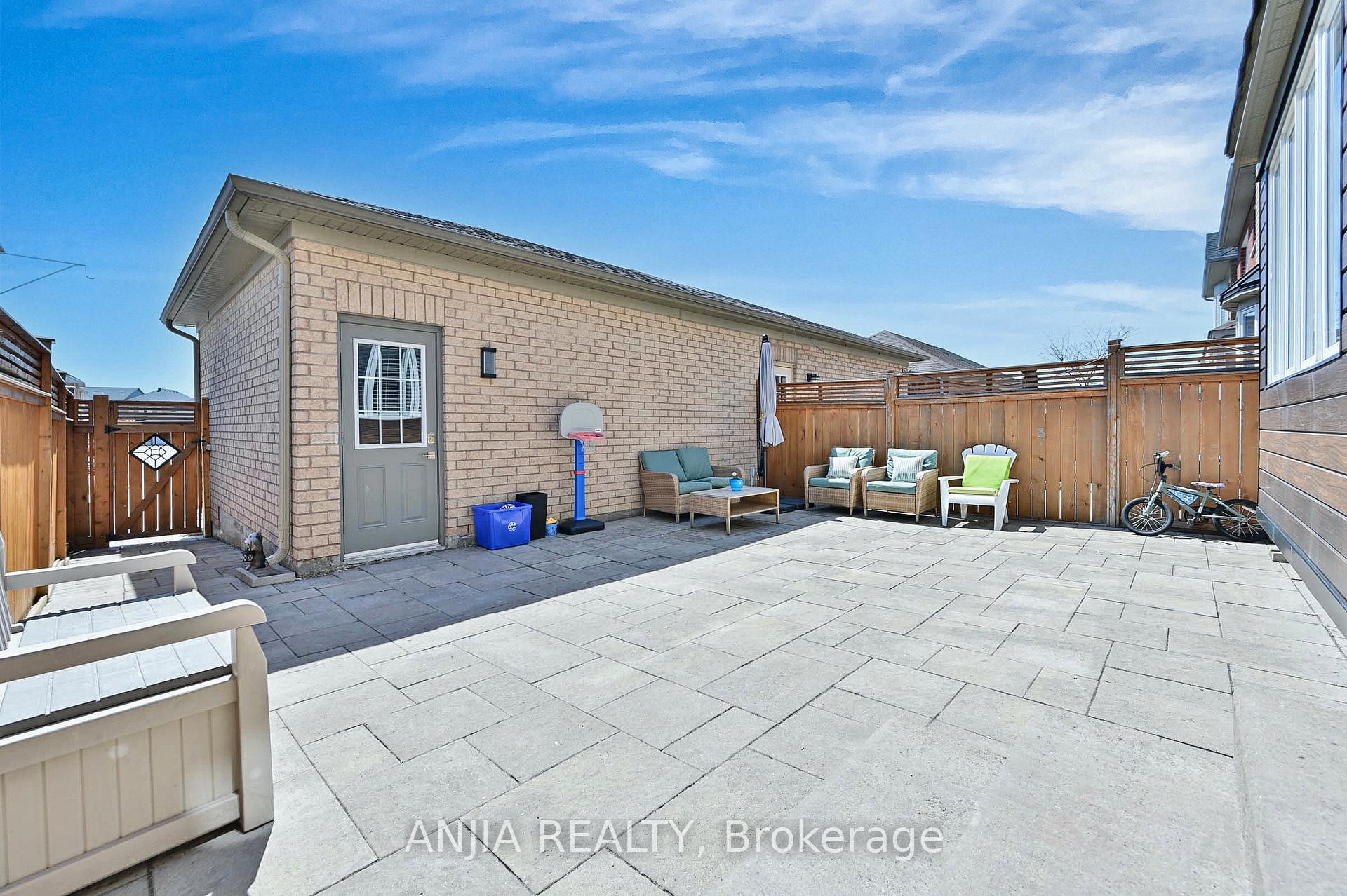 Photo 43 of 73 Shady Oaks Avenue, Markham, Cornell — HOMEH