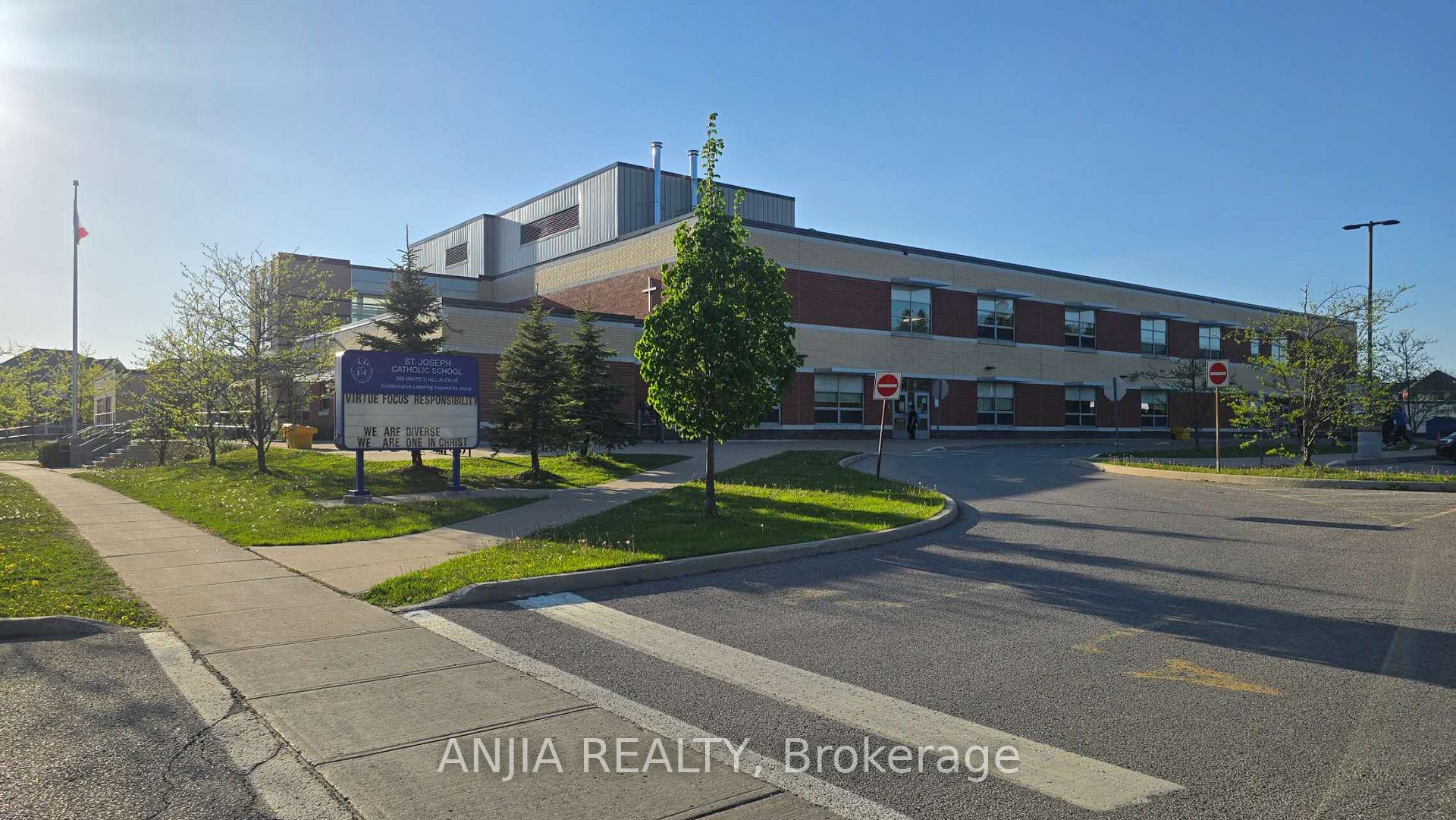 Photo 49 of 73 Shady Oaks Avenue, Markham, Cornell — HOMEH