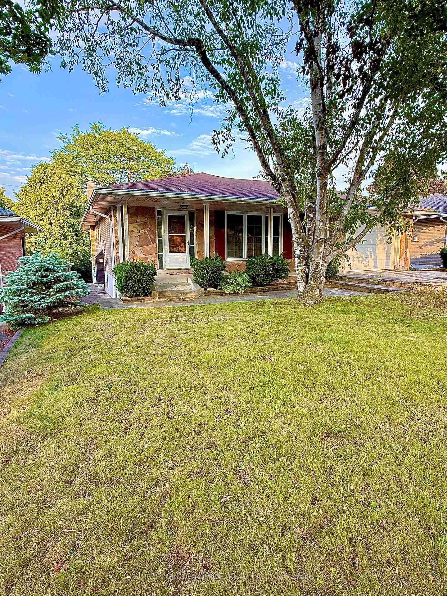 Photo 3 of 151 Highland Park Boulevard, Markham, Grandview — HOMEH