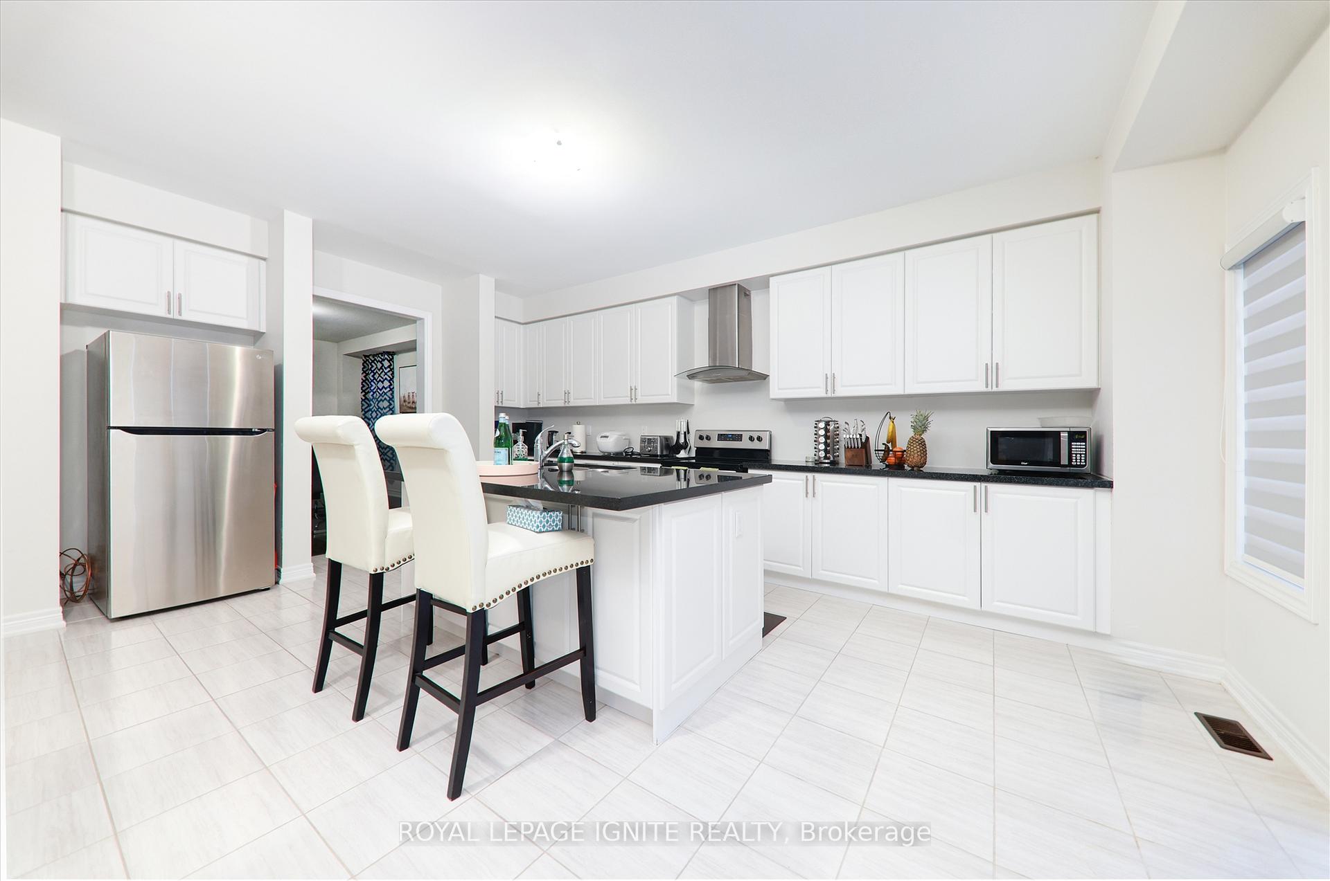 Photo 10 of 972 Wickham Road, Innisfil, Rural Innisfil — HOMEH