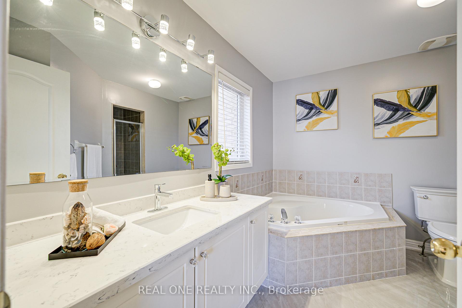 Photo 18 of 35 Ridgecrest Road, Markham, Berczy — HOMEH