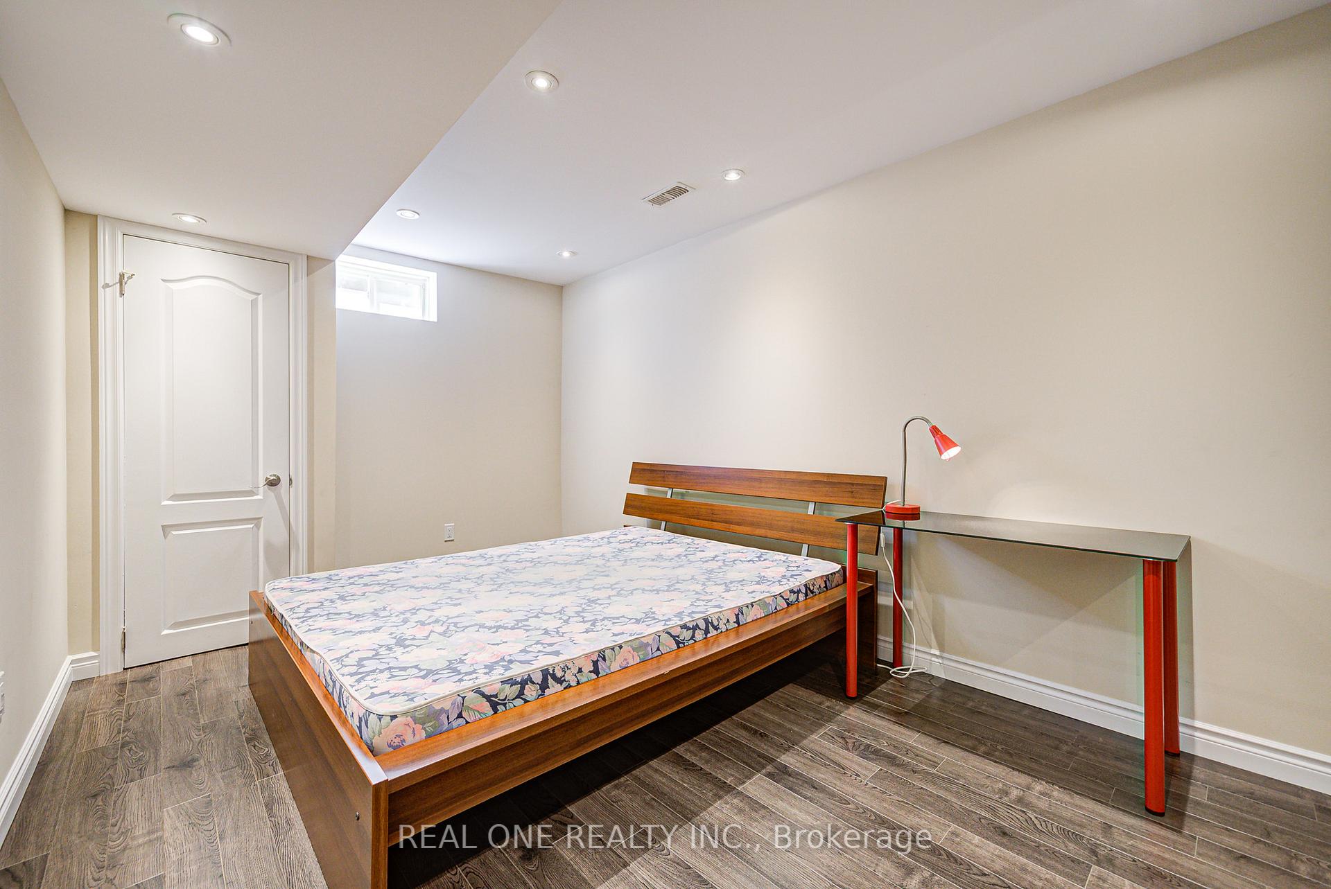 Photo 28 of 35 Ridgecrest Road, Markham, Berczy — HOMEH