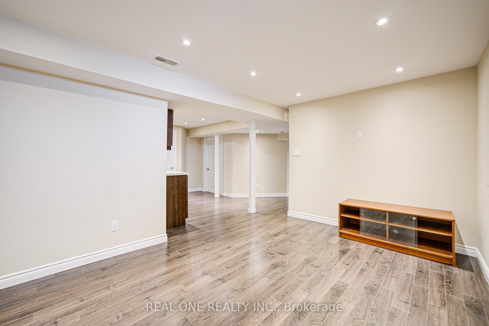 Photo 30 of 35 Ridgecrest Road, Markham, Berczy — HOMEH
