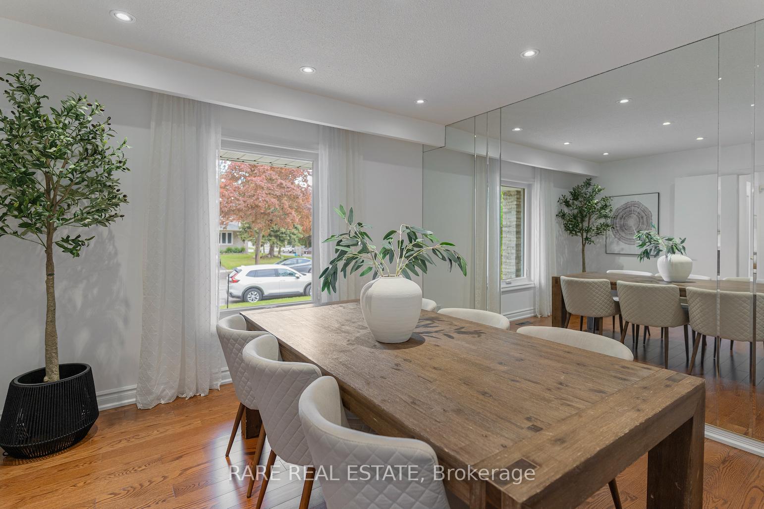 Photo 7 of 97 Kings College Road, Markham, Aileen-Willowbrook — HOMEH