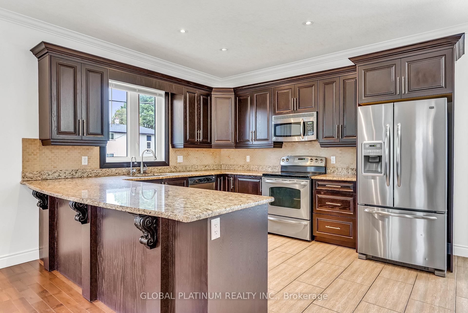 Photo 11 of 111 Schweitzer Street, Kitchener — HOMEH