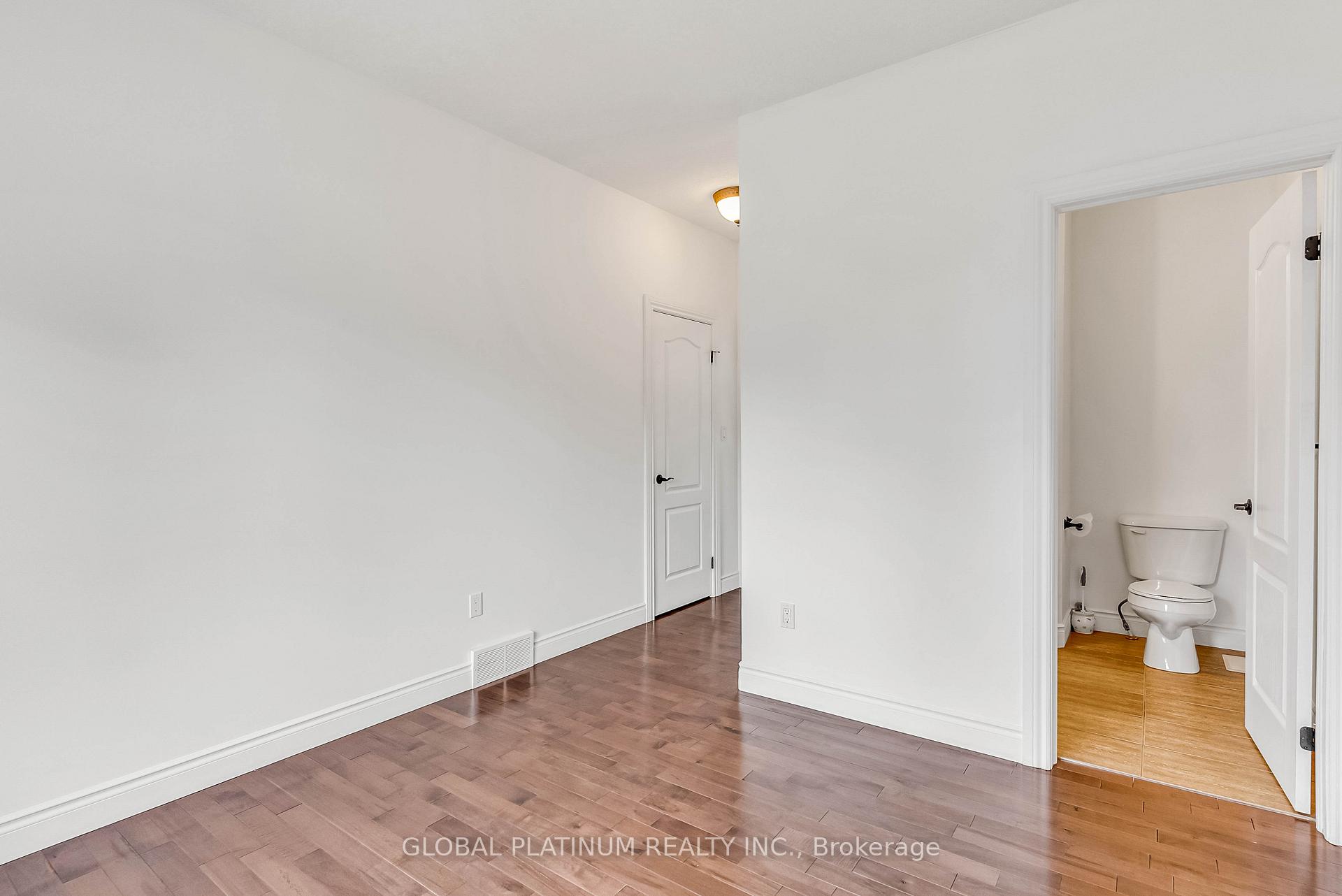 Photo 17 of 111 Schweitzer Street, Kitchener — HOMEH