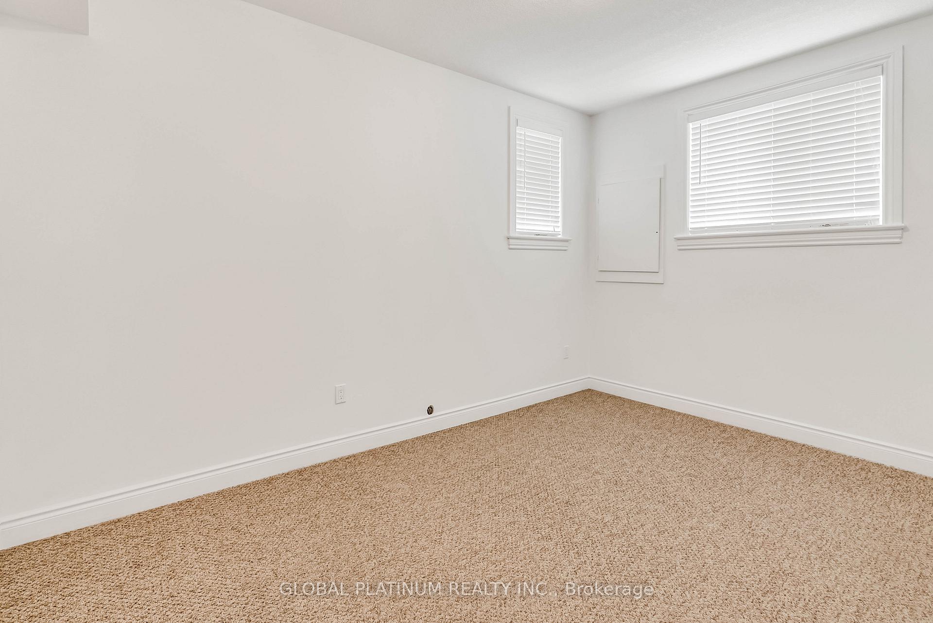 Photo 28 of 111 Schweitzer Street, Kitchener — HOMEH