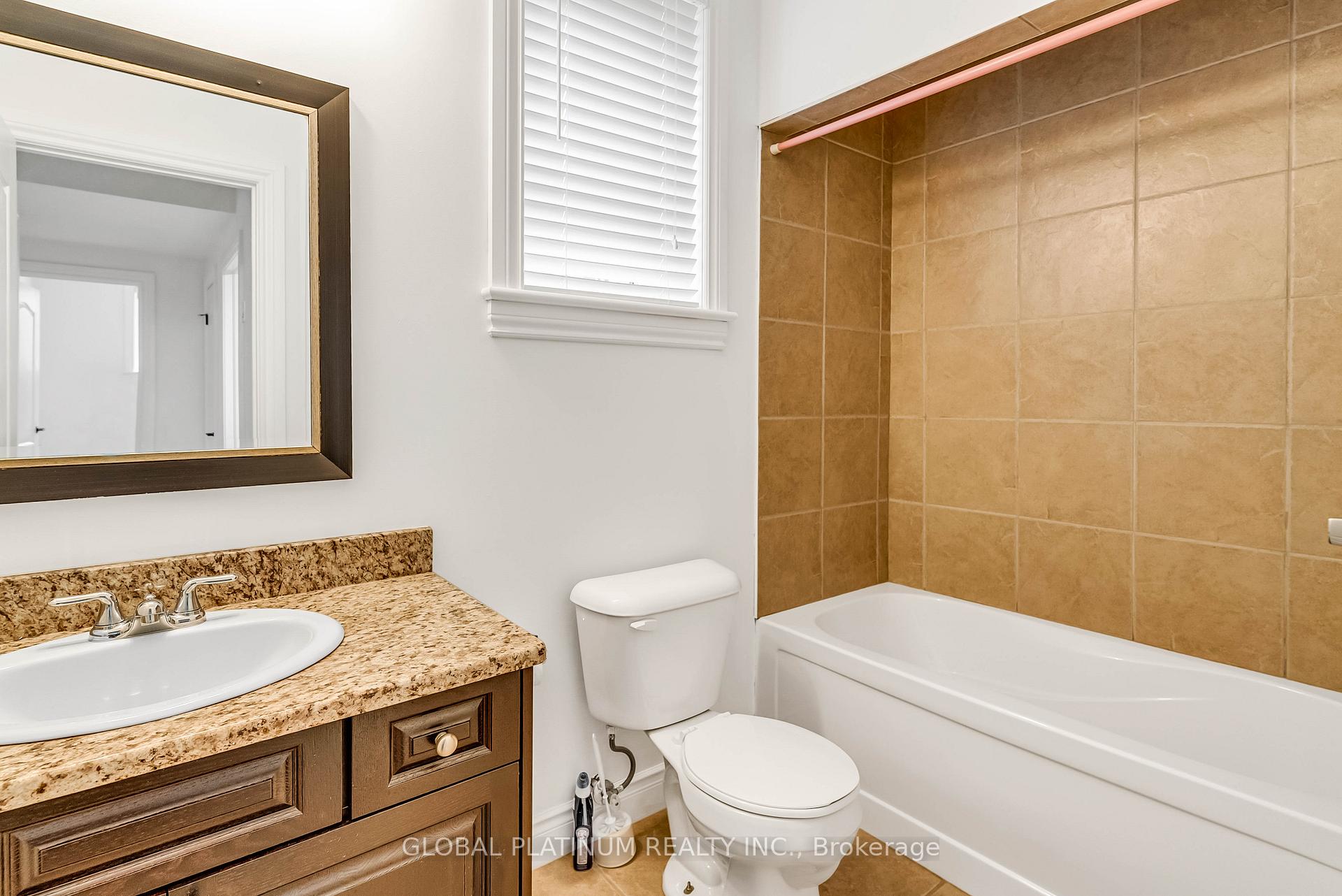 Photo 33 of 111 Schweitzer Street, Kitchener — HOMEH