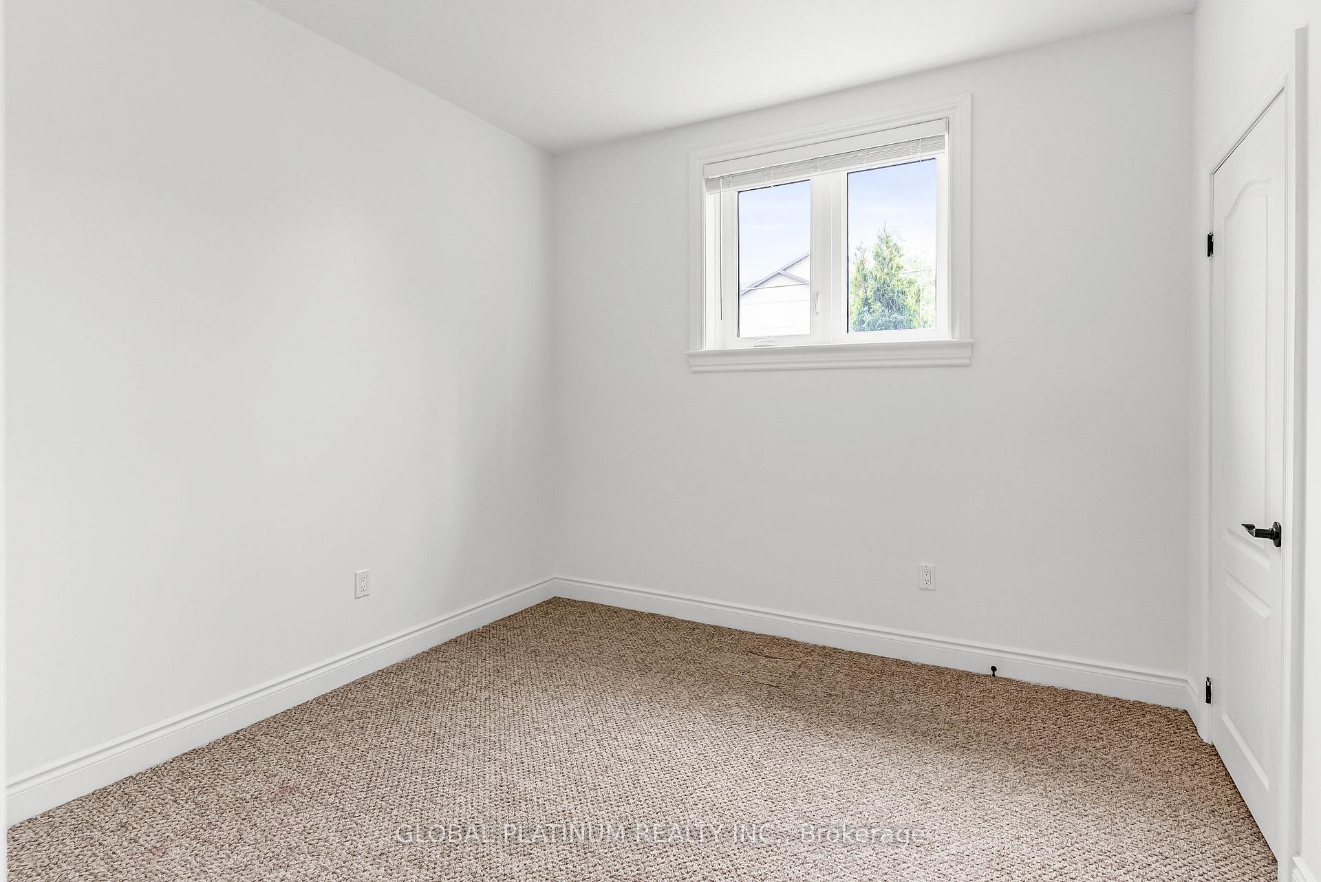 Photo 34 of 111 Schweitzer Street, Kitchener — HOMEH