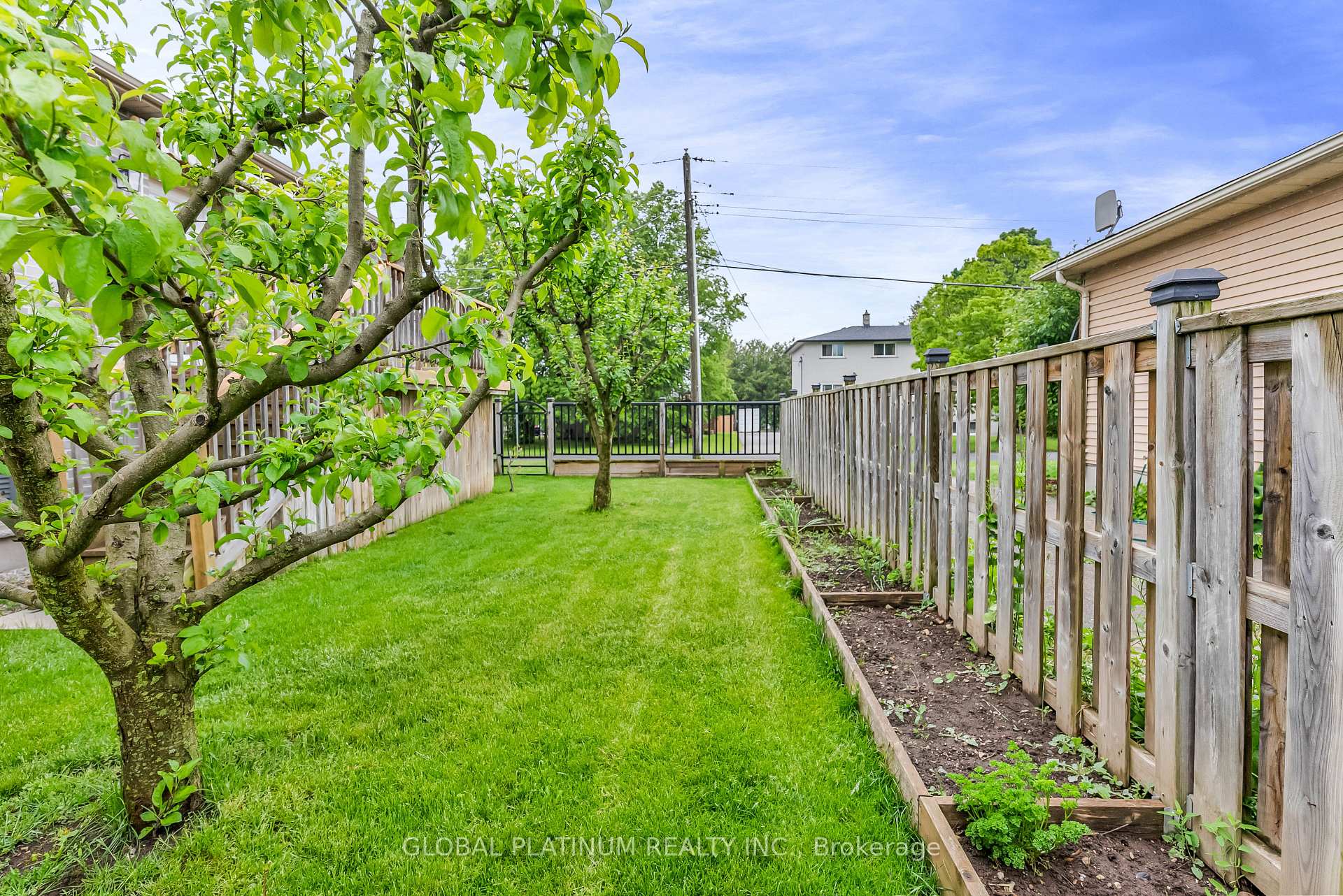 Photo 39 of 111 Schweitzer Street, Kitchener — HOMEH