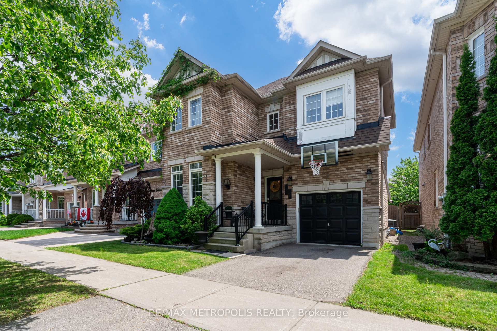 Photo 1 of 19 Miramar Drive, Markham, Greensborough — HOMEH