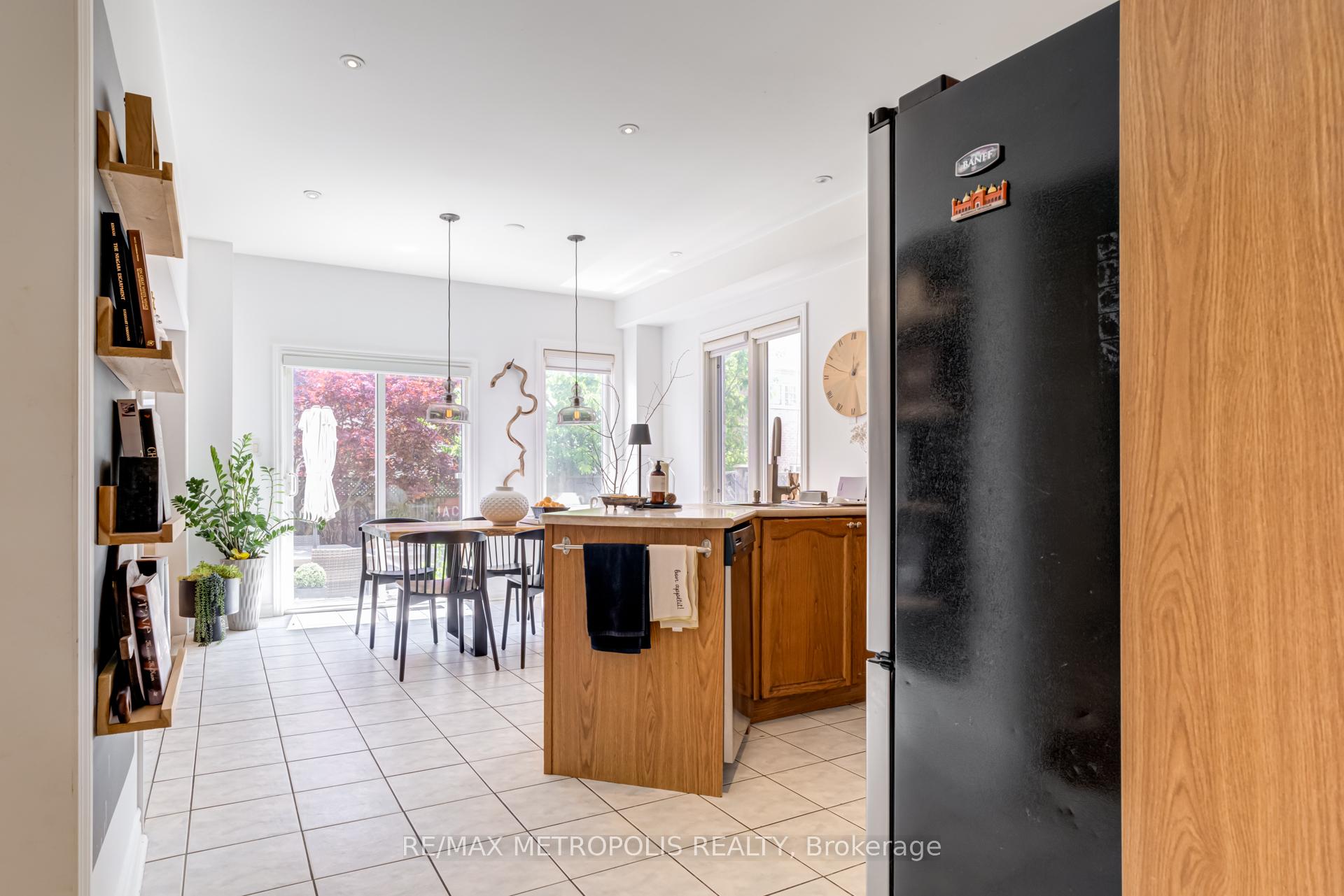 Photo 11 of 19 Miramar Drive, Markham, Greensborough — HOMEH