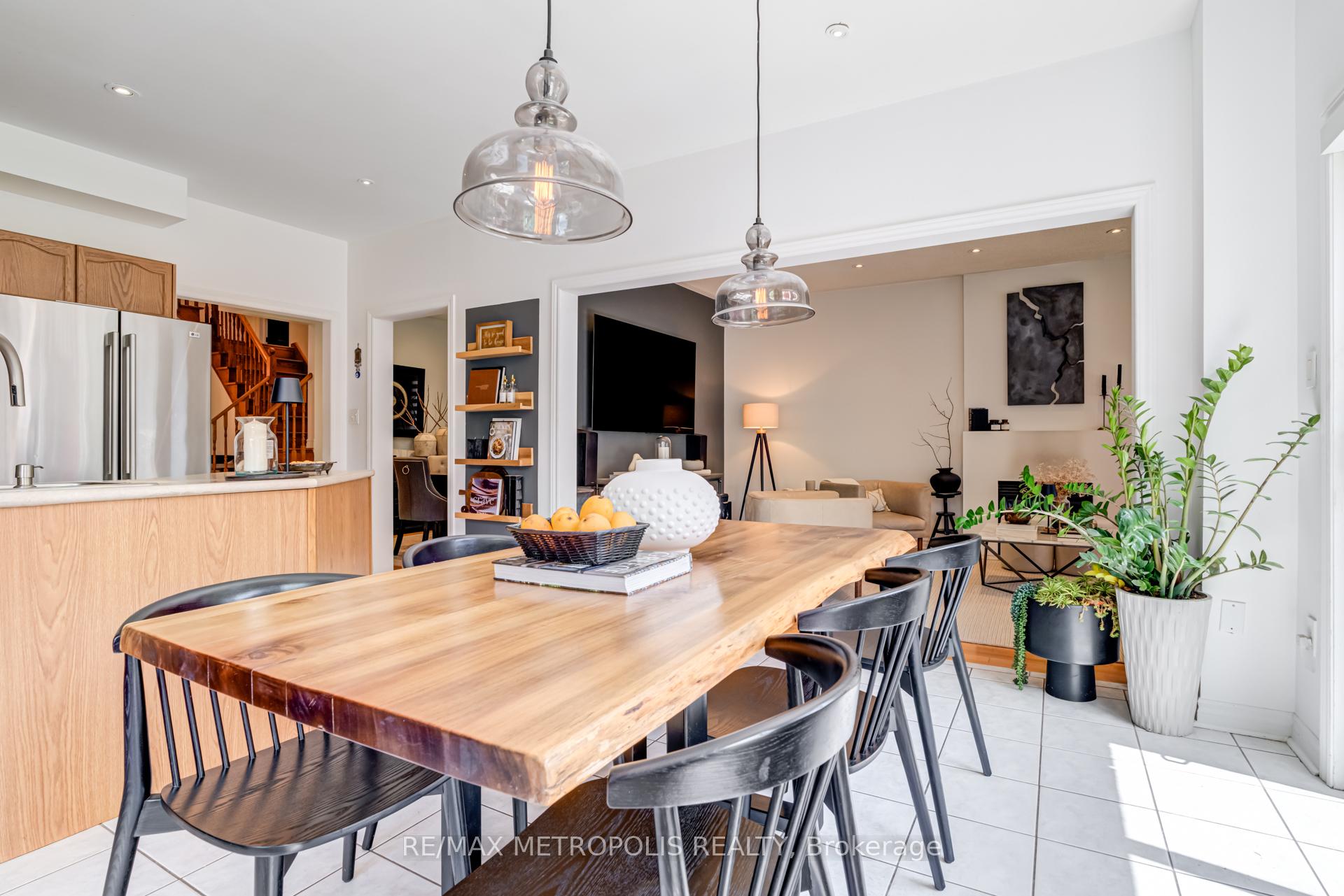Photo 16 of 19 Miramar Drive, Markham, Greensborough — HOMEH