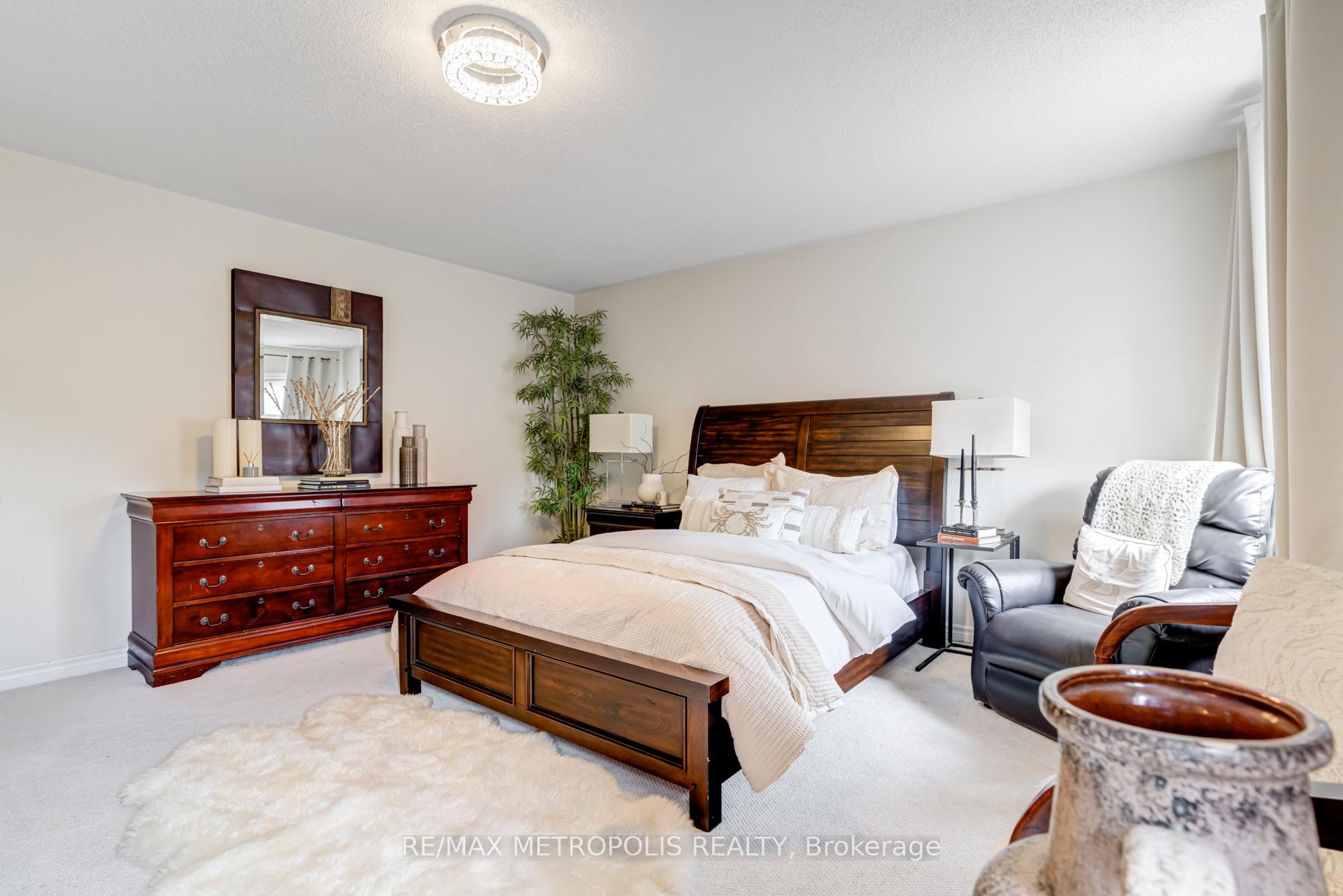Photo 24 of 19 Miramar Drive, Markham, Greensborough — HOMEH