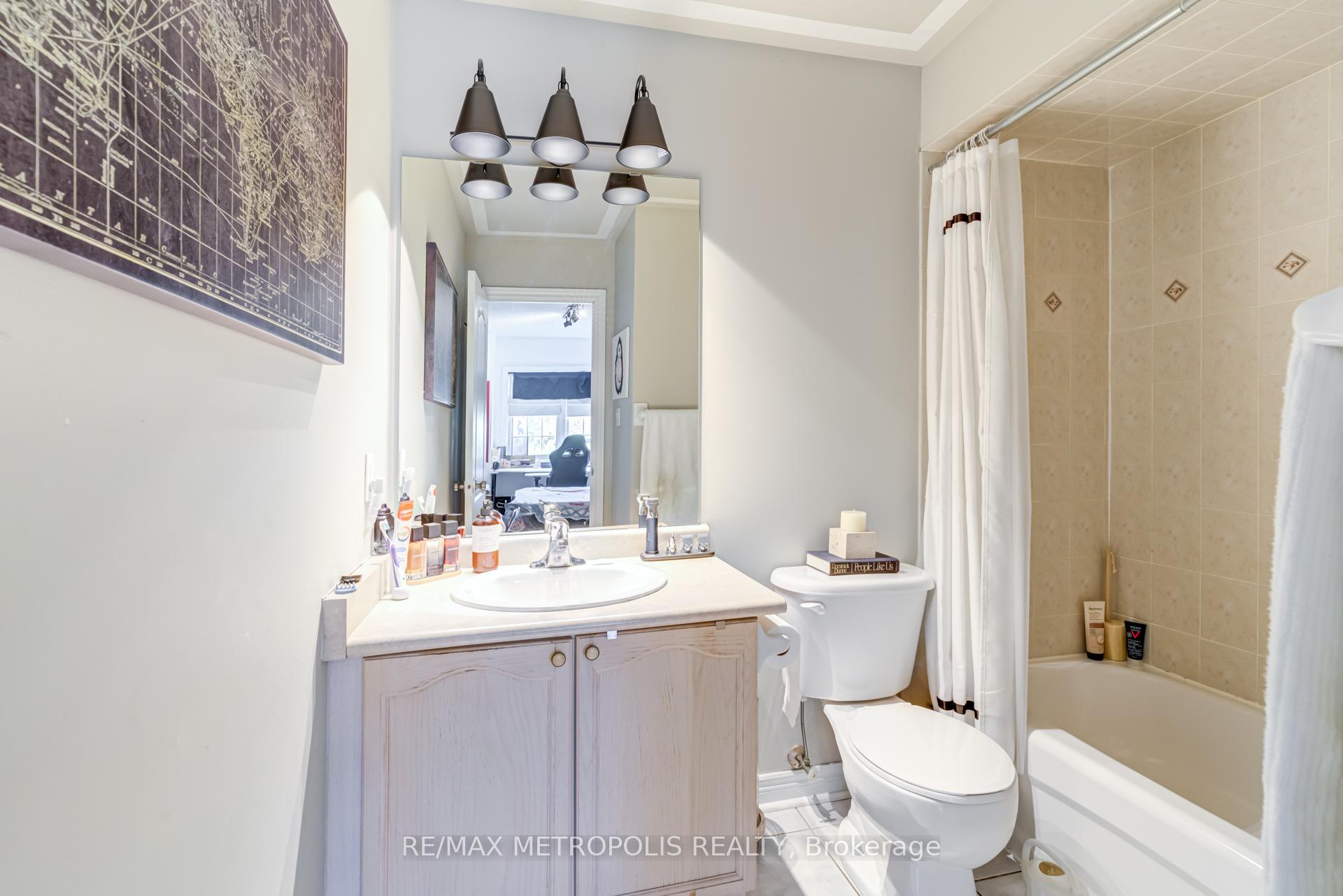 Photo 29 of 19 Miramar Drive, Markham, Greensborough — HOMEH