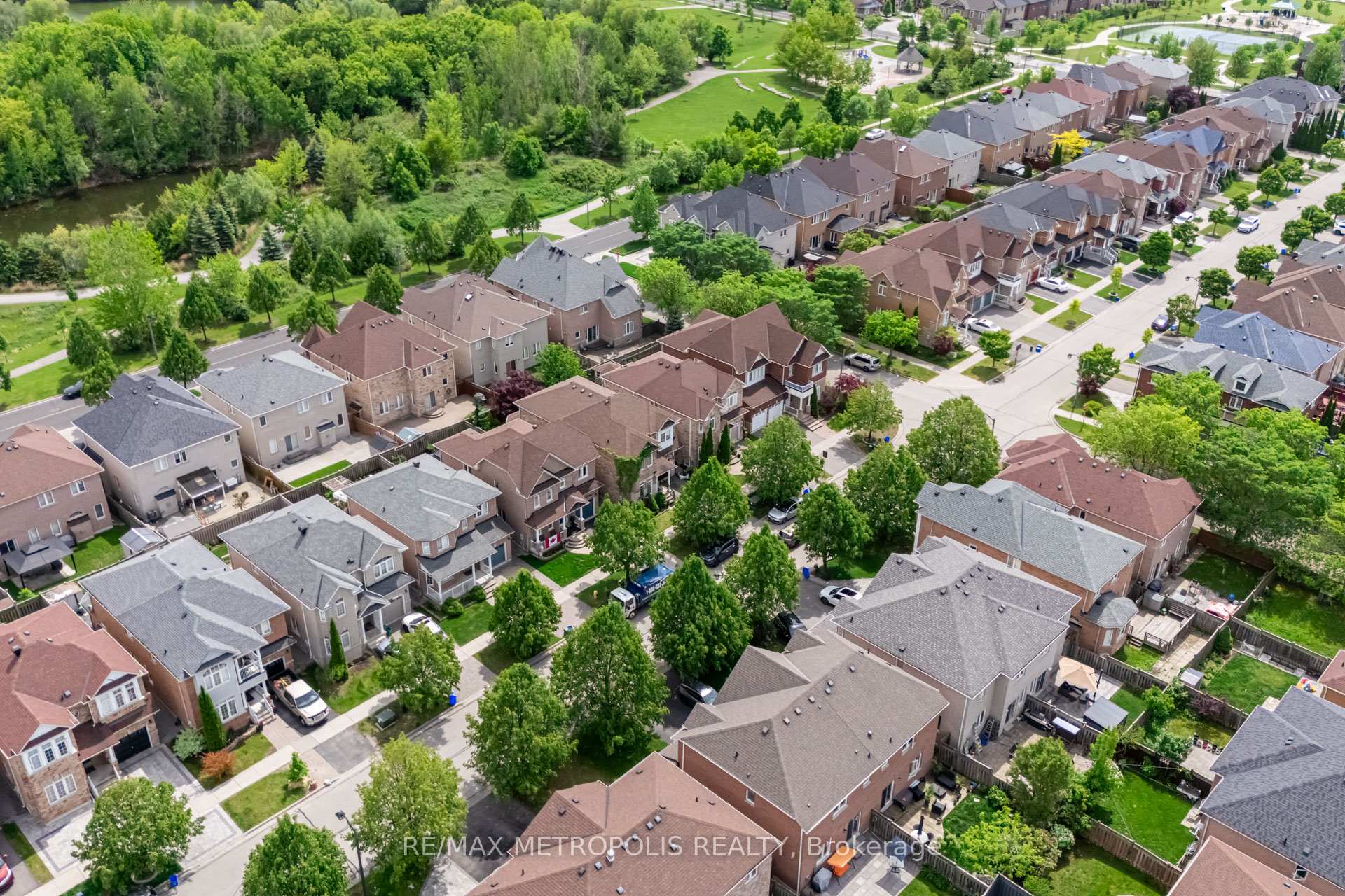 Photo 38 of 19 Miramar Drive, Markham, Greensborough — HOMEH