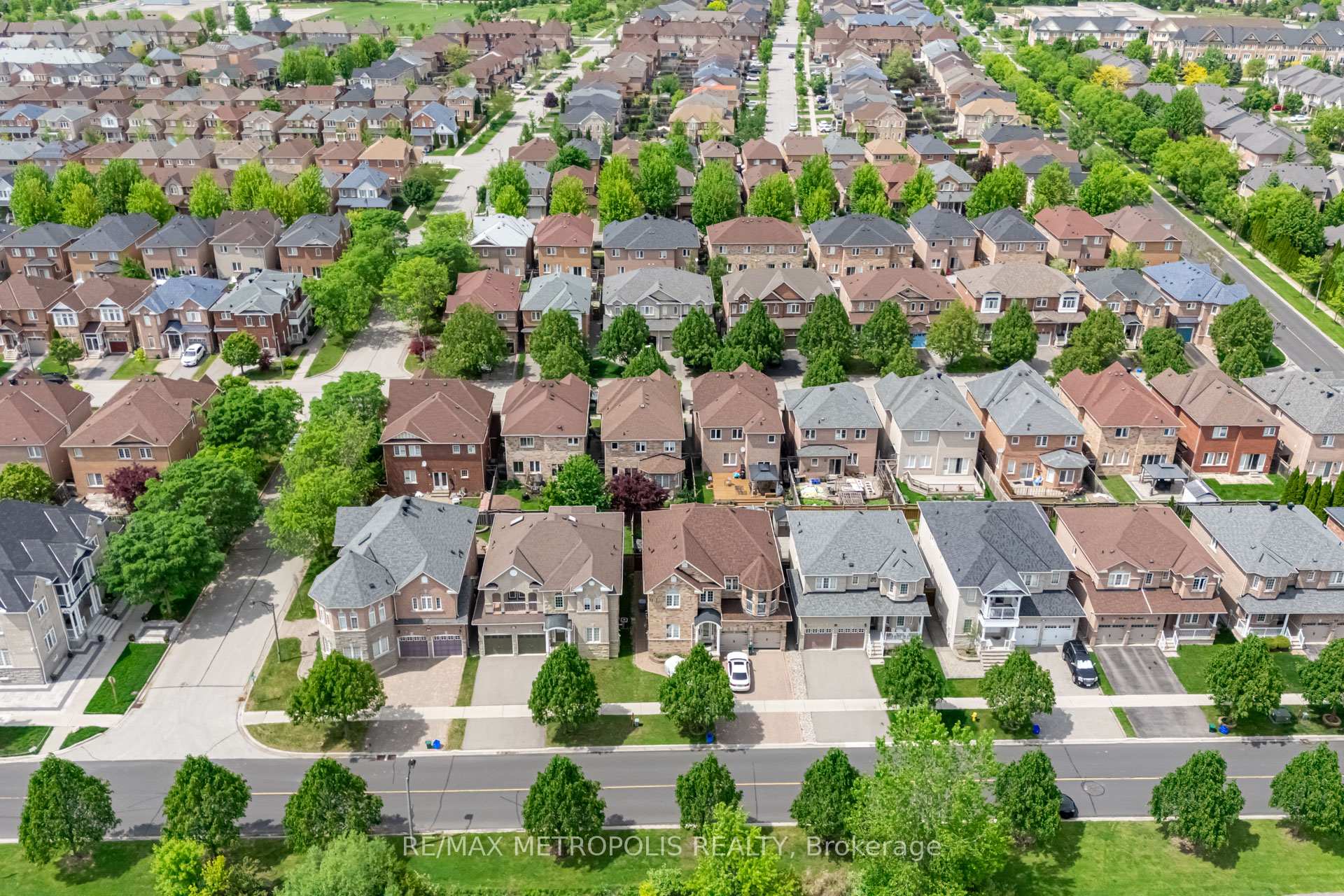 Photo 39 of 19 Miramar Drive, Markham, Greensborough — HOMEH